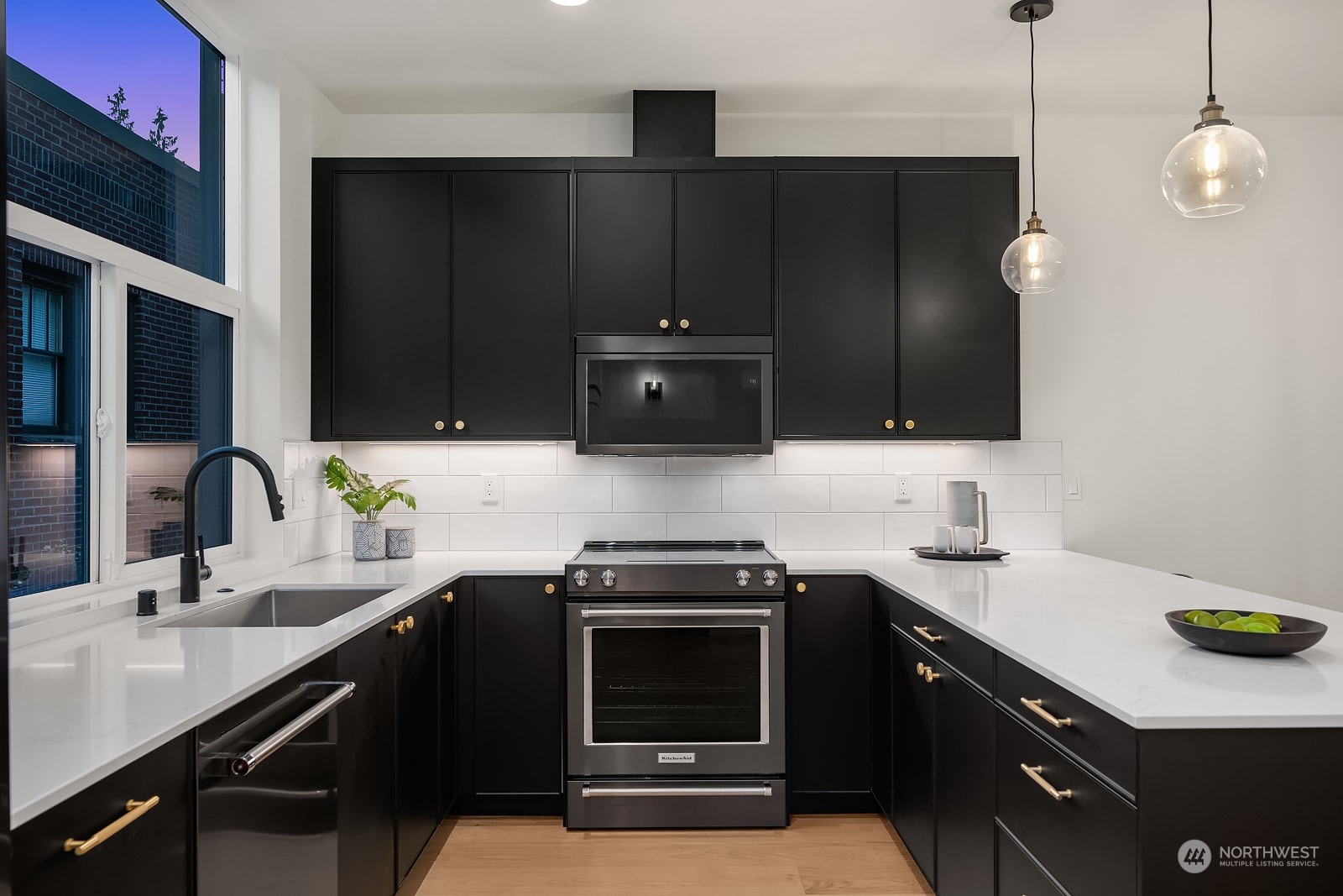 2626 Franklin Avenue E #C