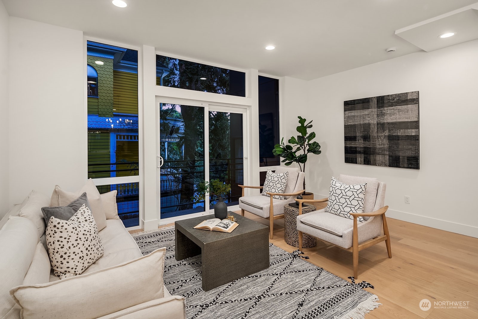 2626 Franklin Avenue E #C