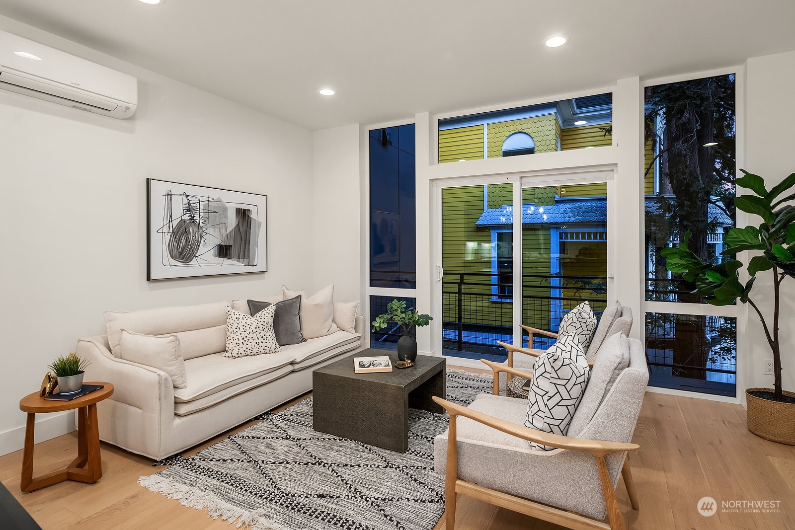 2626 Franklin Avenue E #C