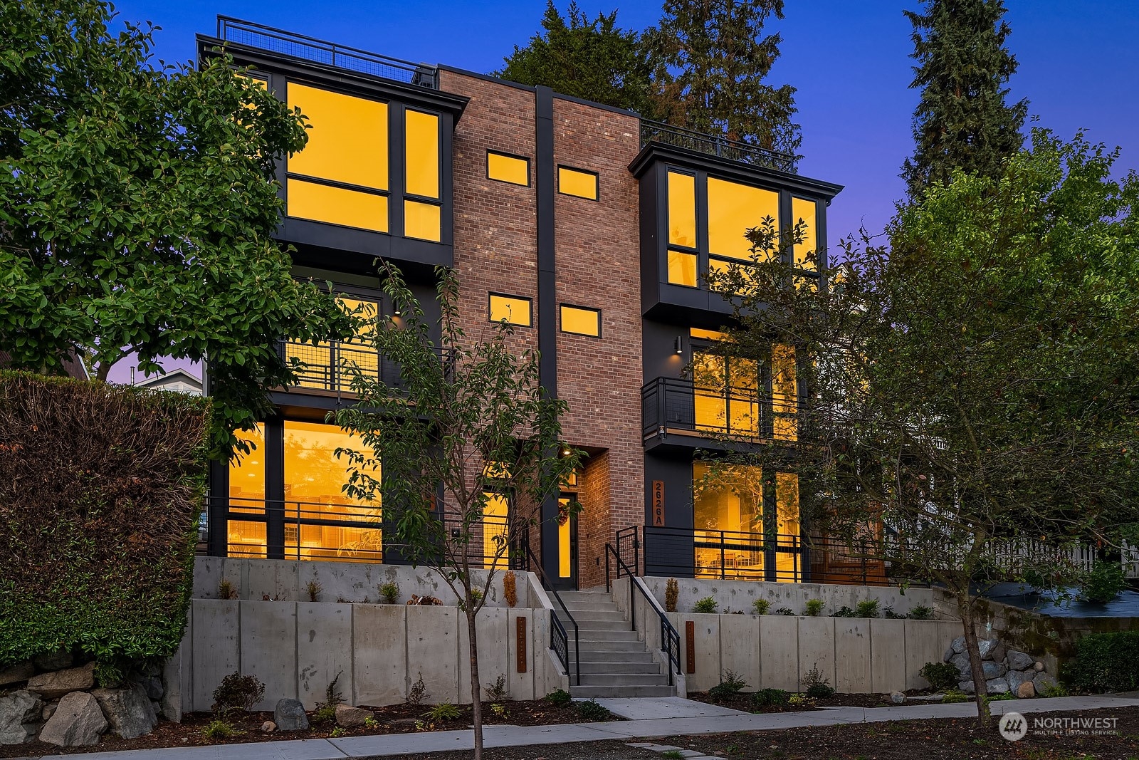 2626 Franklin Avenue E #C