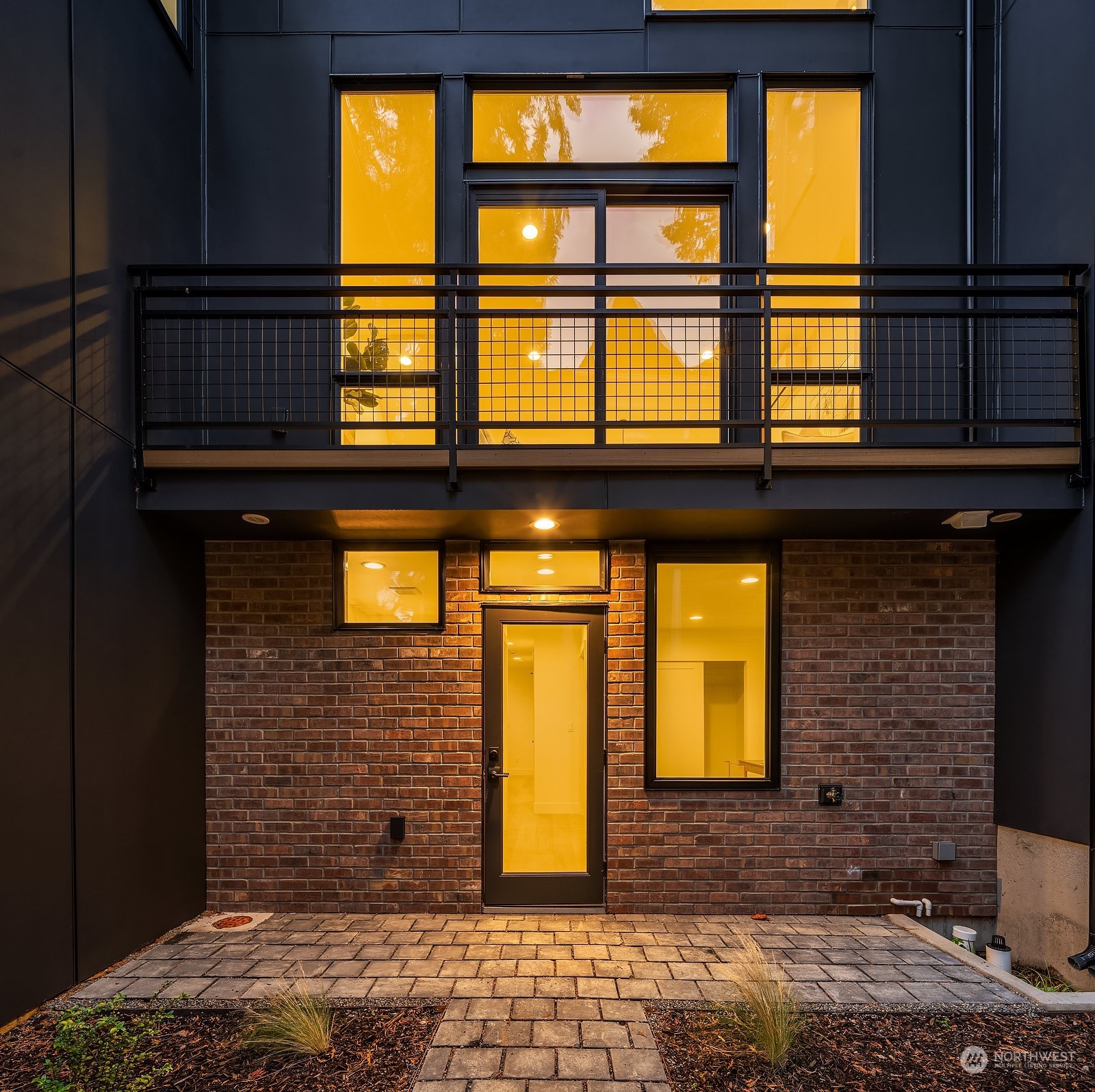 2626 Franklin Avenue E #C