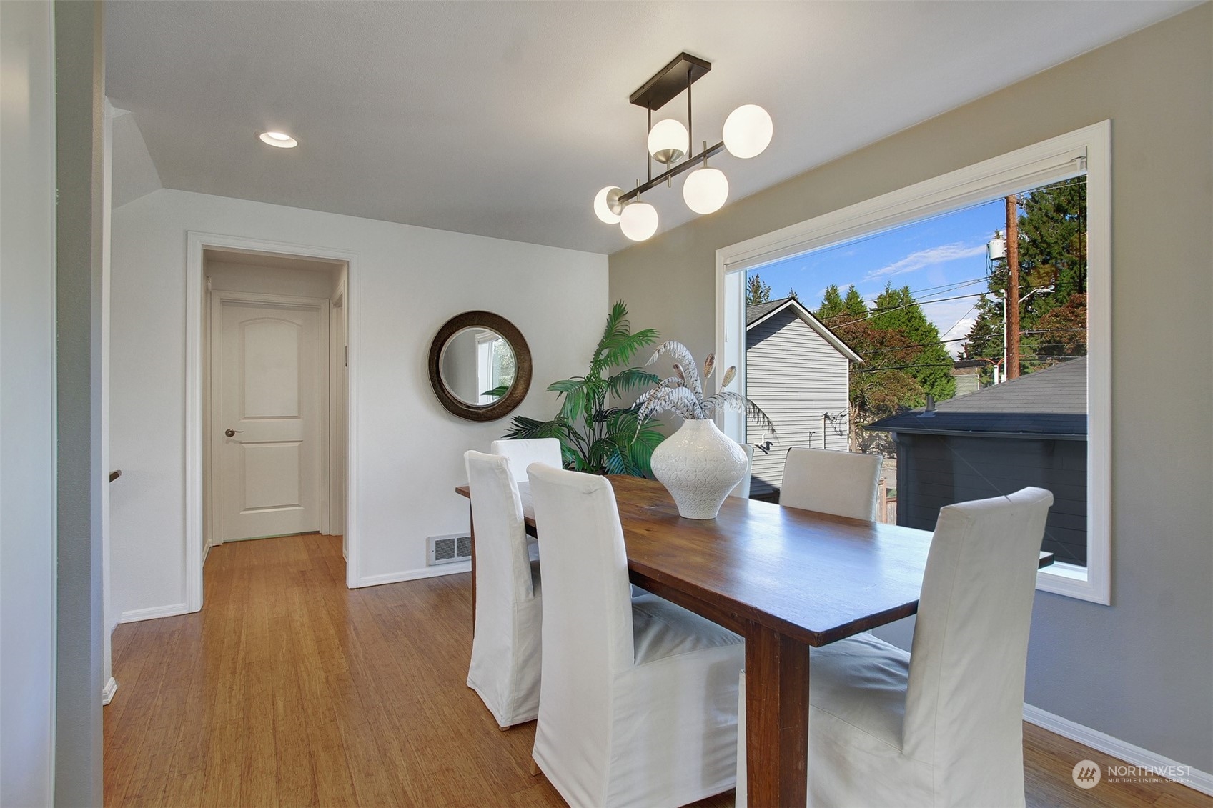 548 N 75th