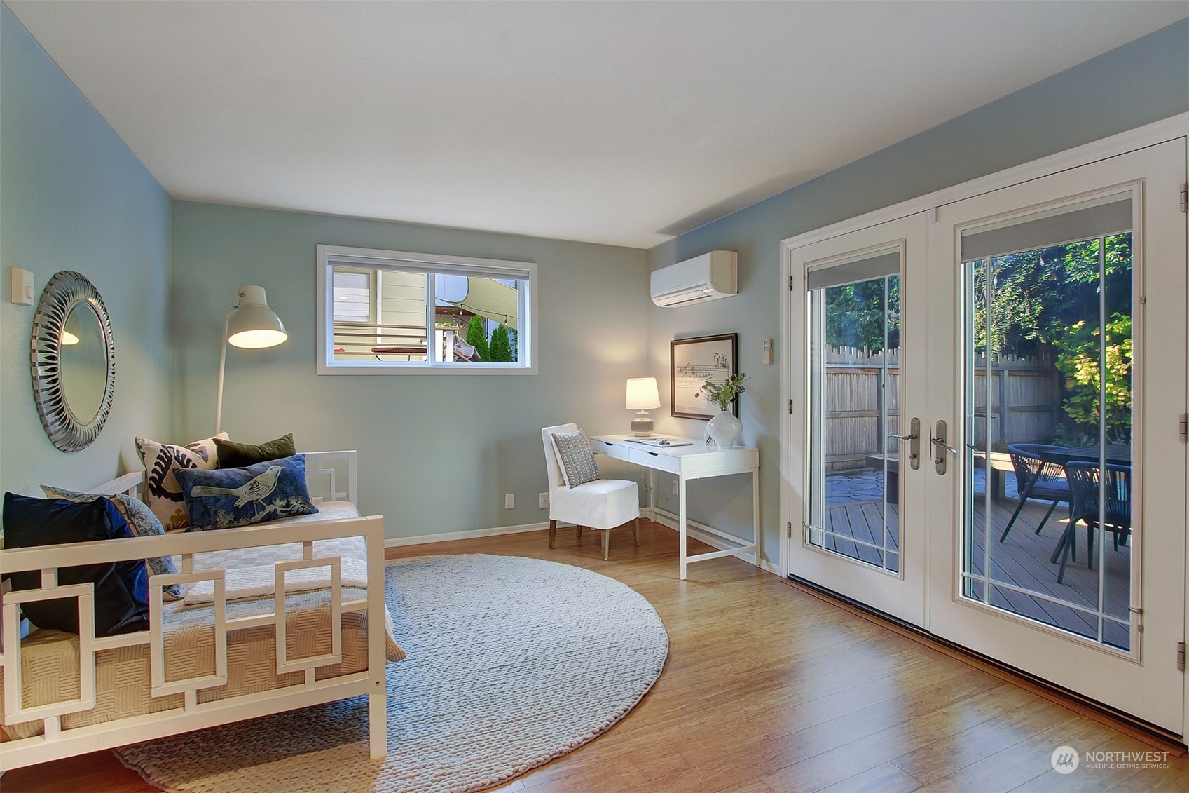 548 N 75th
