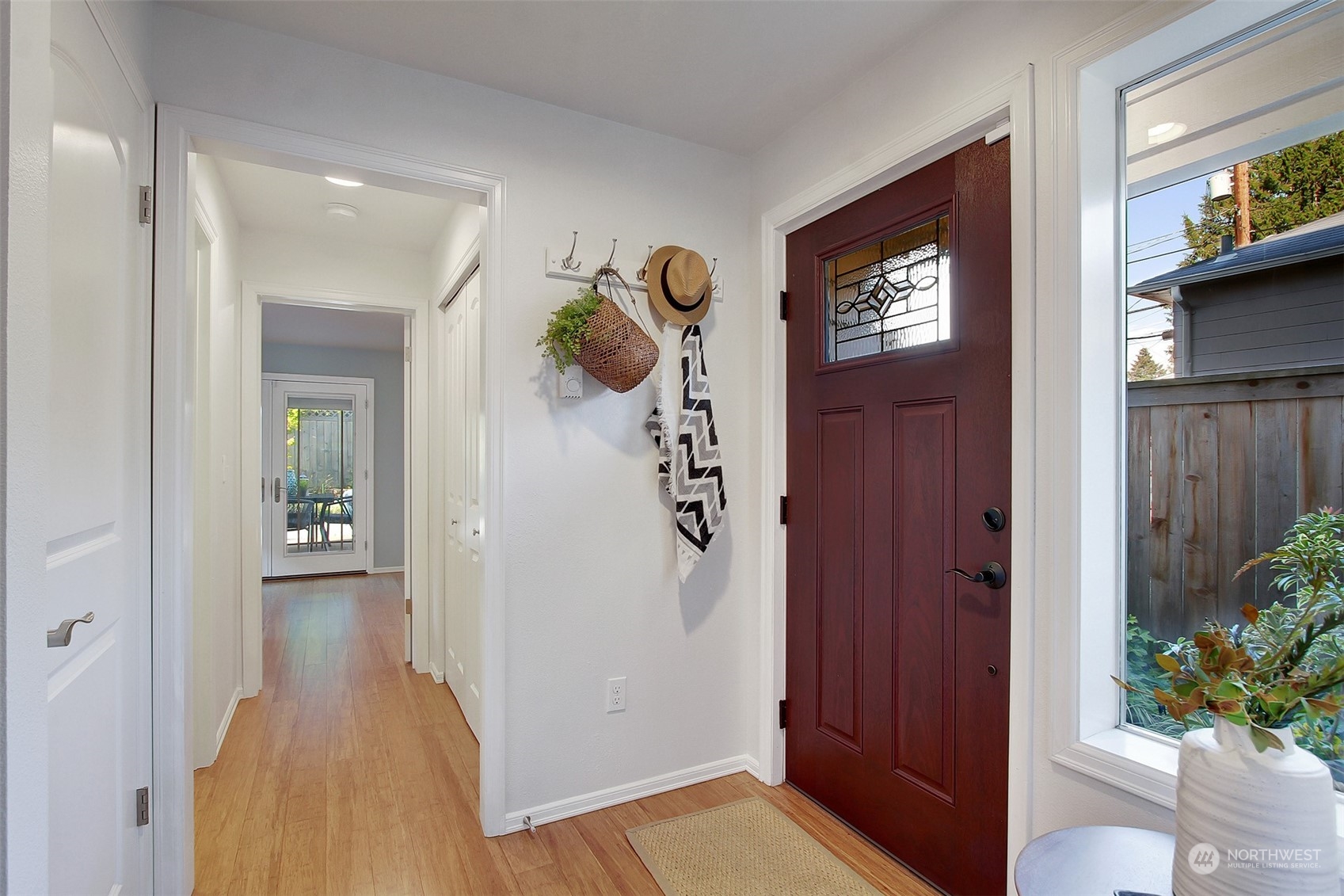 548 N 75th
