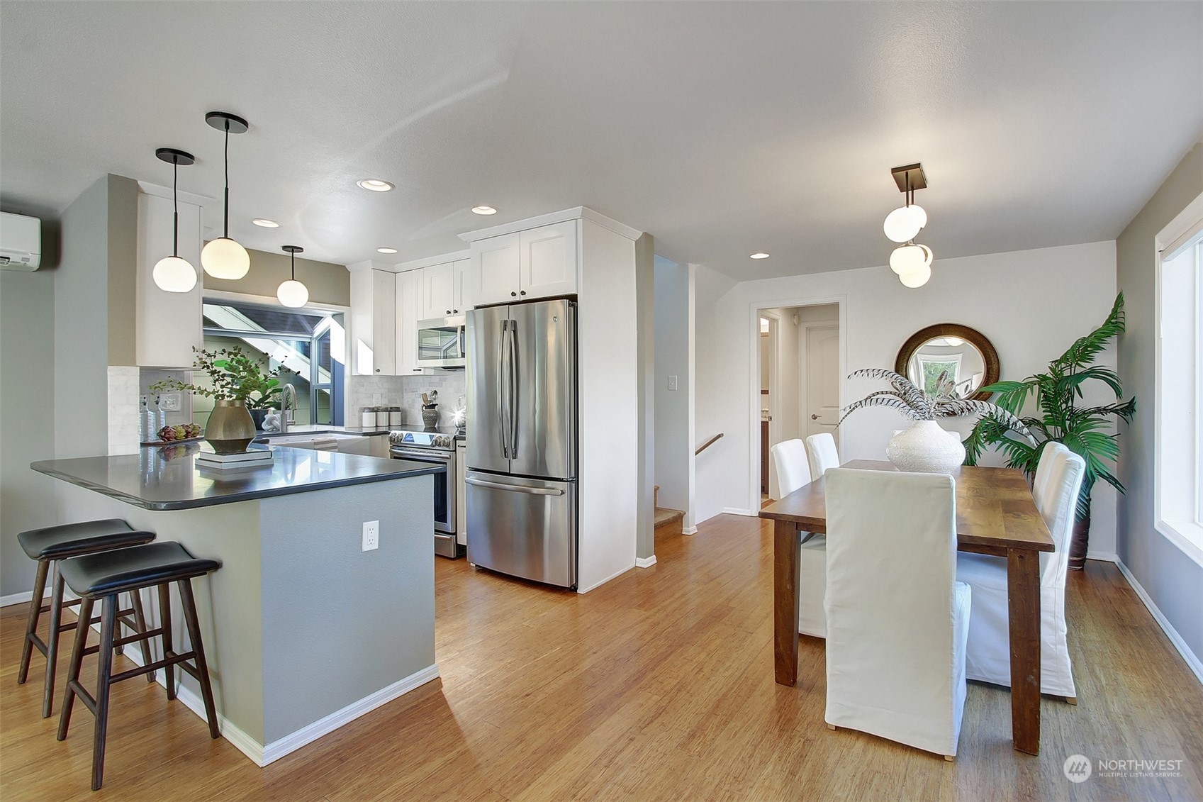 548 N 75th