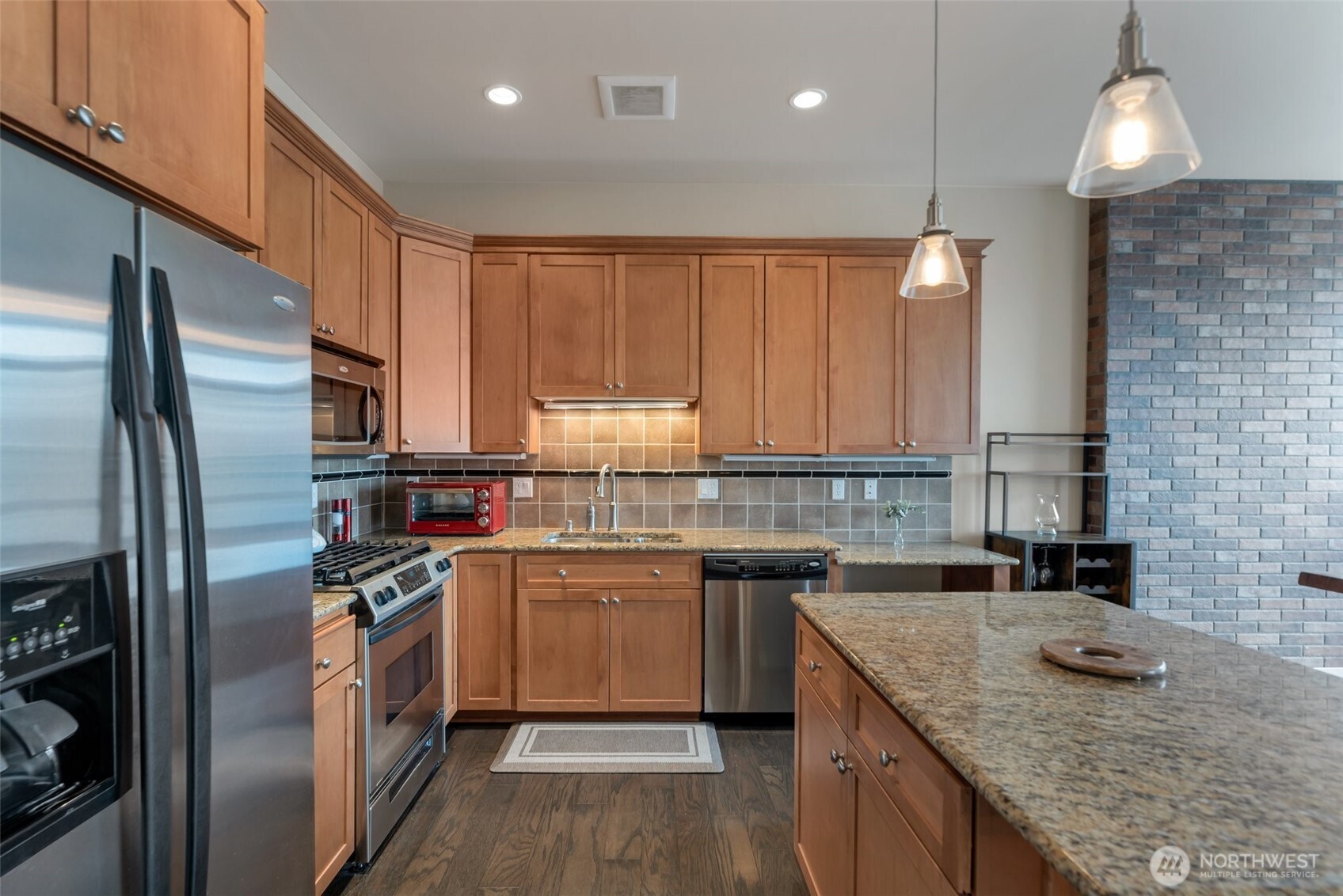 708 Market Street Unit: 607