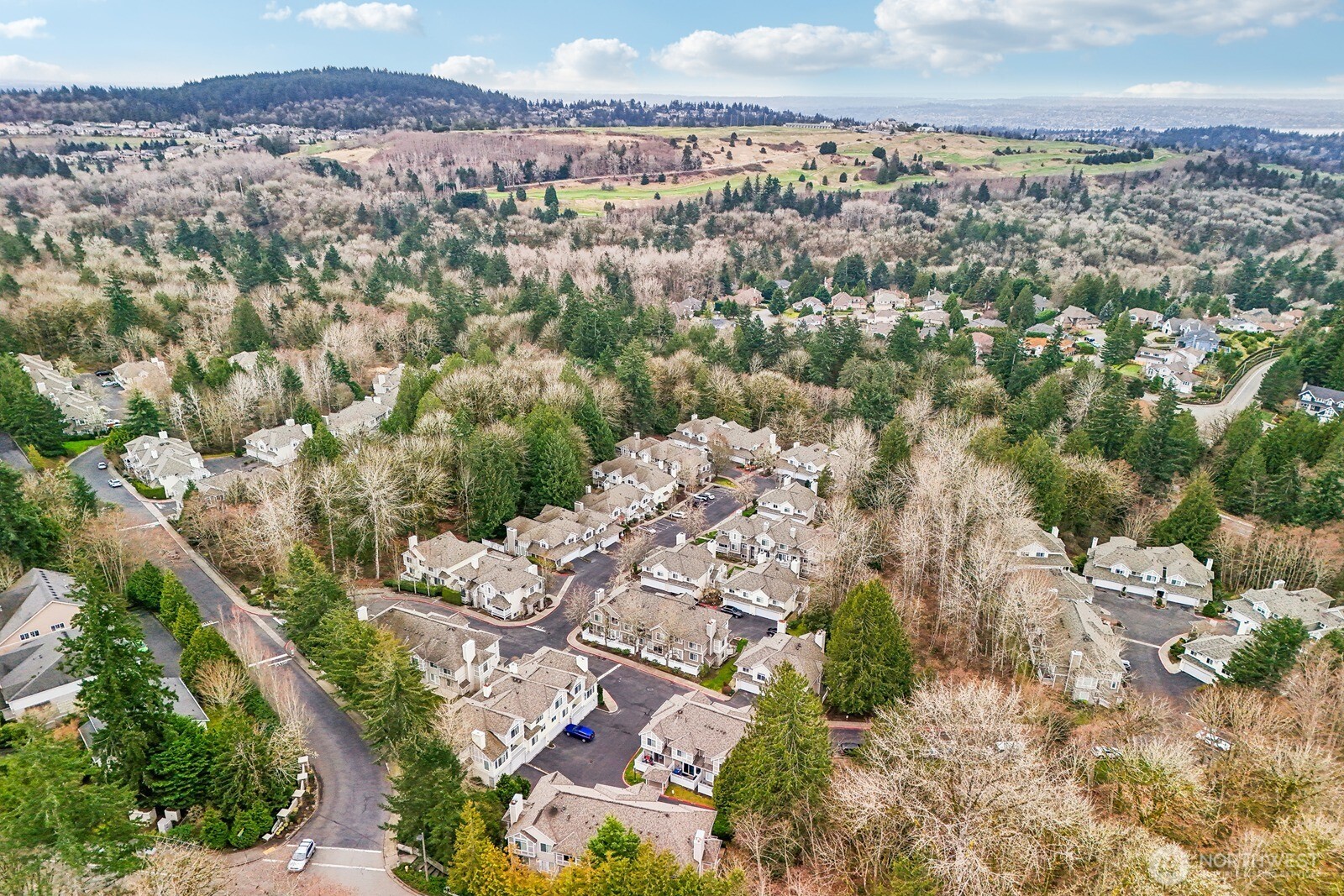 6679 SE Cougar Mountain Way Unit: 4