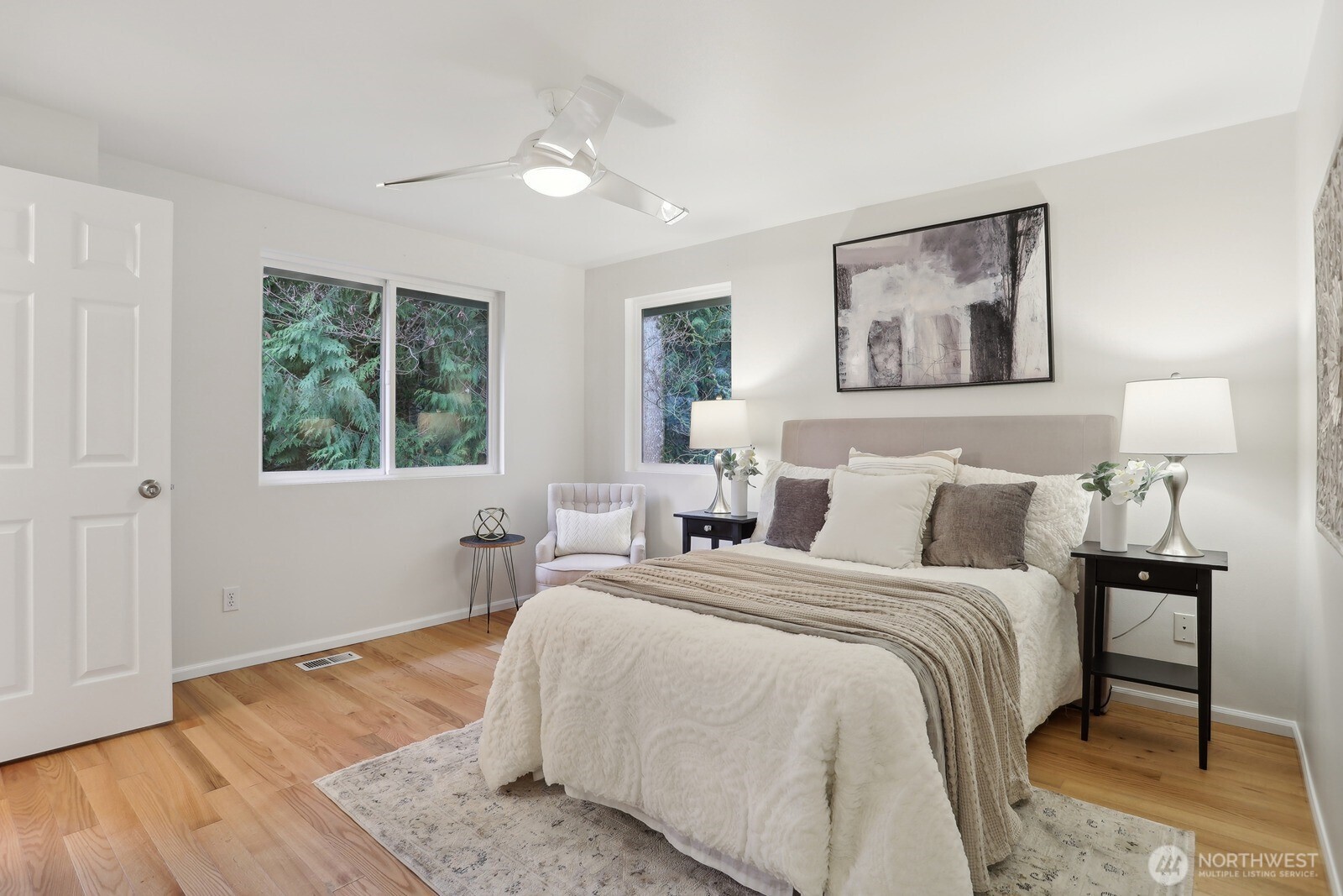 6679 SE Cougar Mountain Way Unit: 4