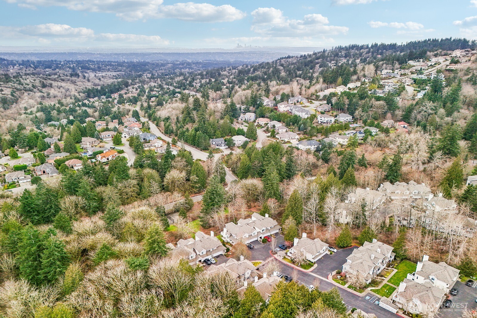 6679 SE Cougar Mountain Way Unit: 4