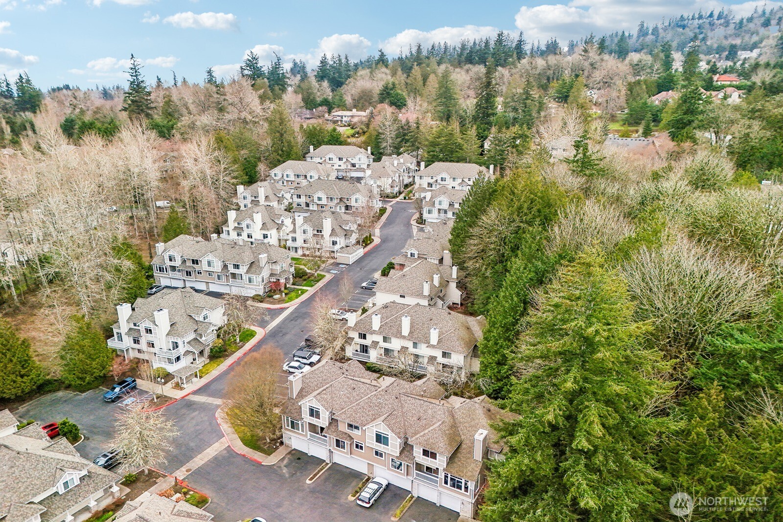6679 SE Cougar Mountain Way Unit: 4