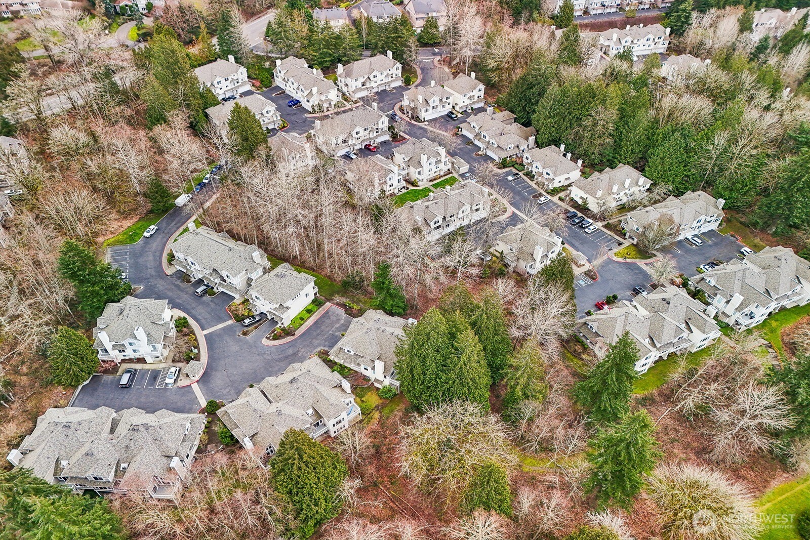 6679 SE Cougar Mountain Way Unit: 4