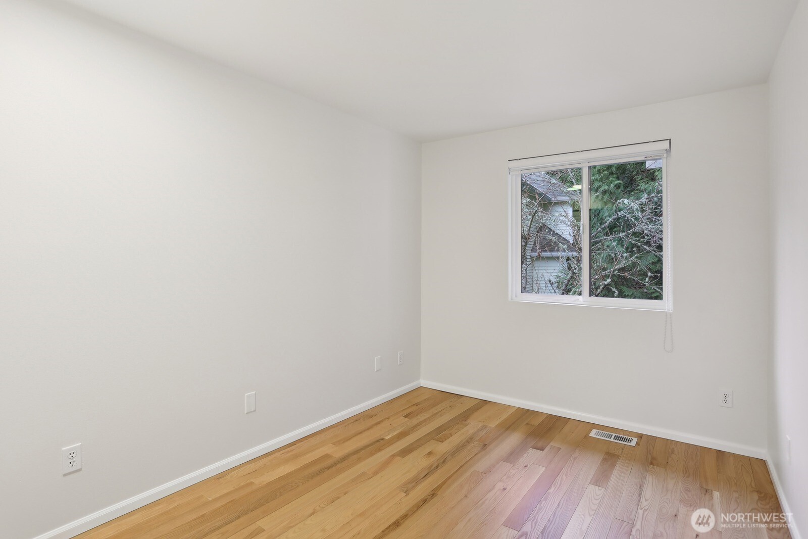 6679 SE Cougar Mountain Way Unit: 4