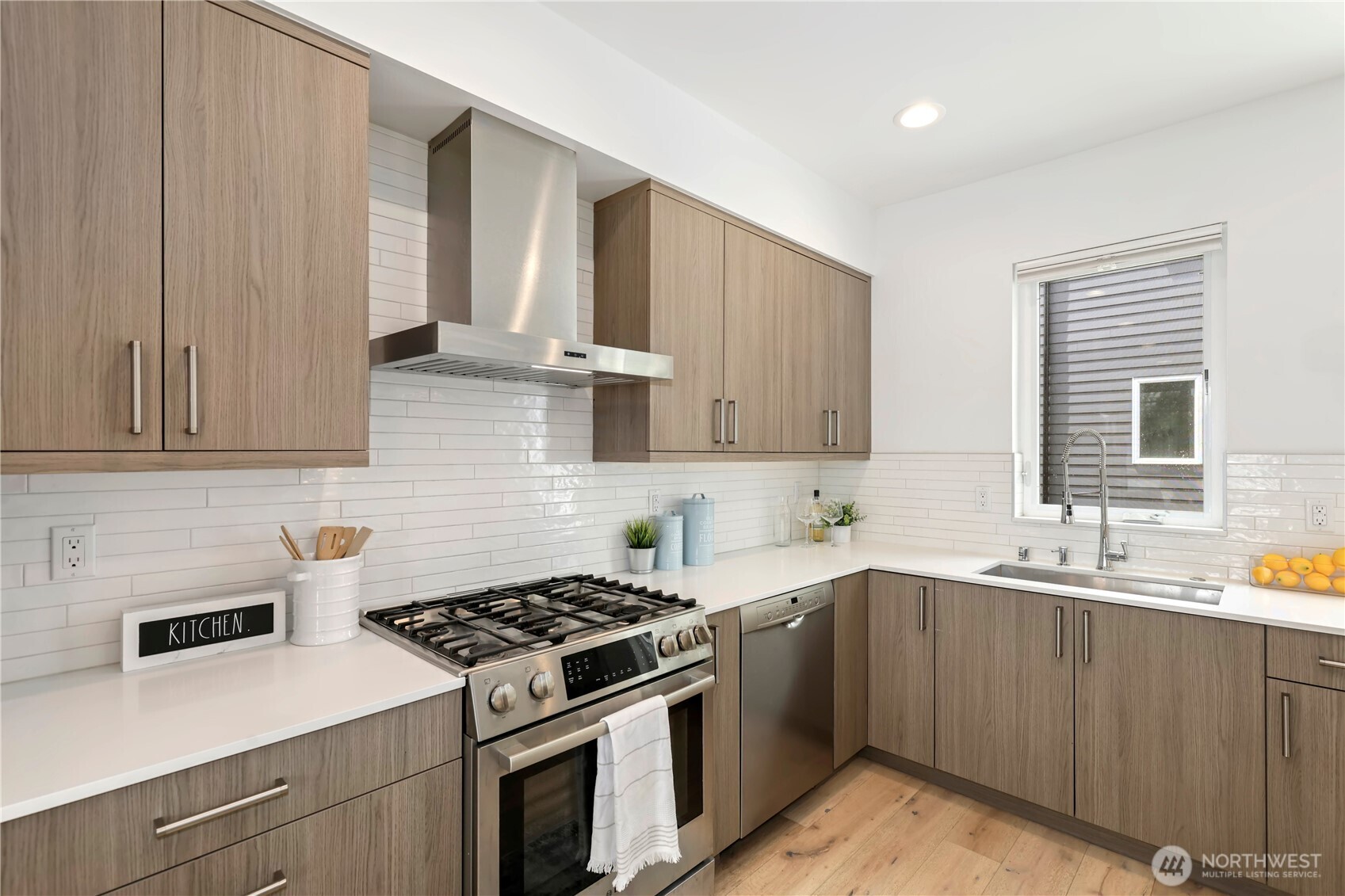 8817 Midvale Avenue N Unit: D