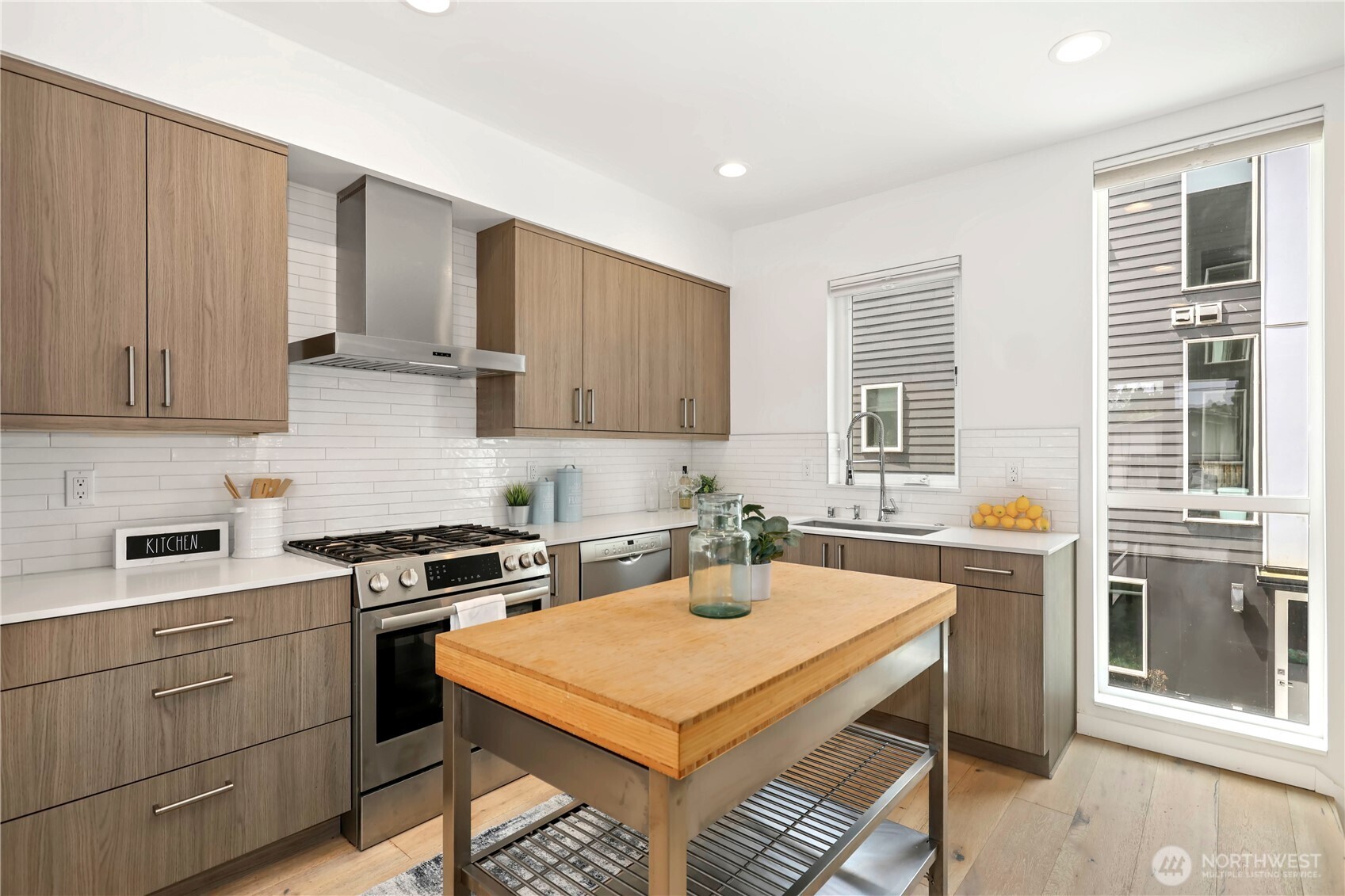 8817 Midvale Avenue N Unit: D