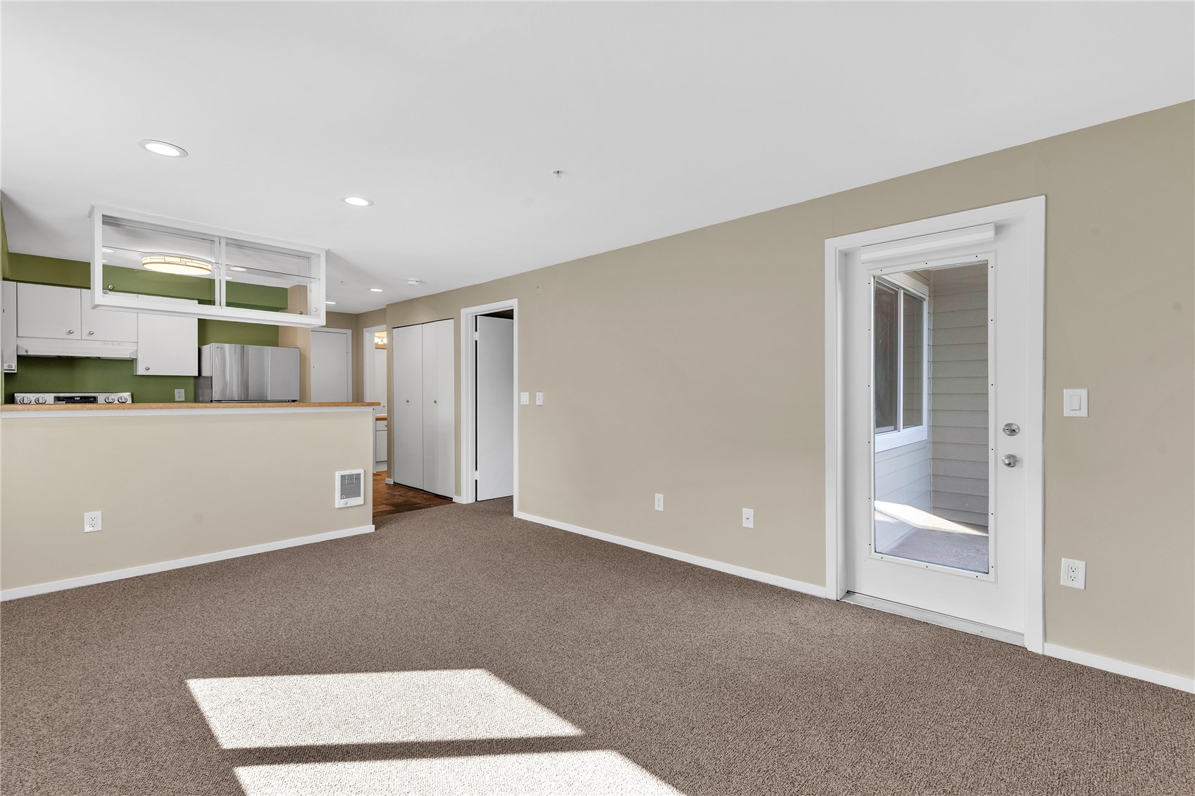 232 Belmont Avenue E Unit: 407
