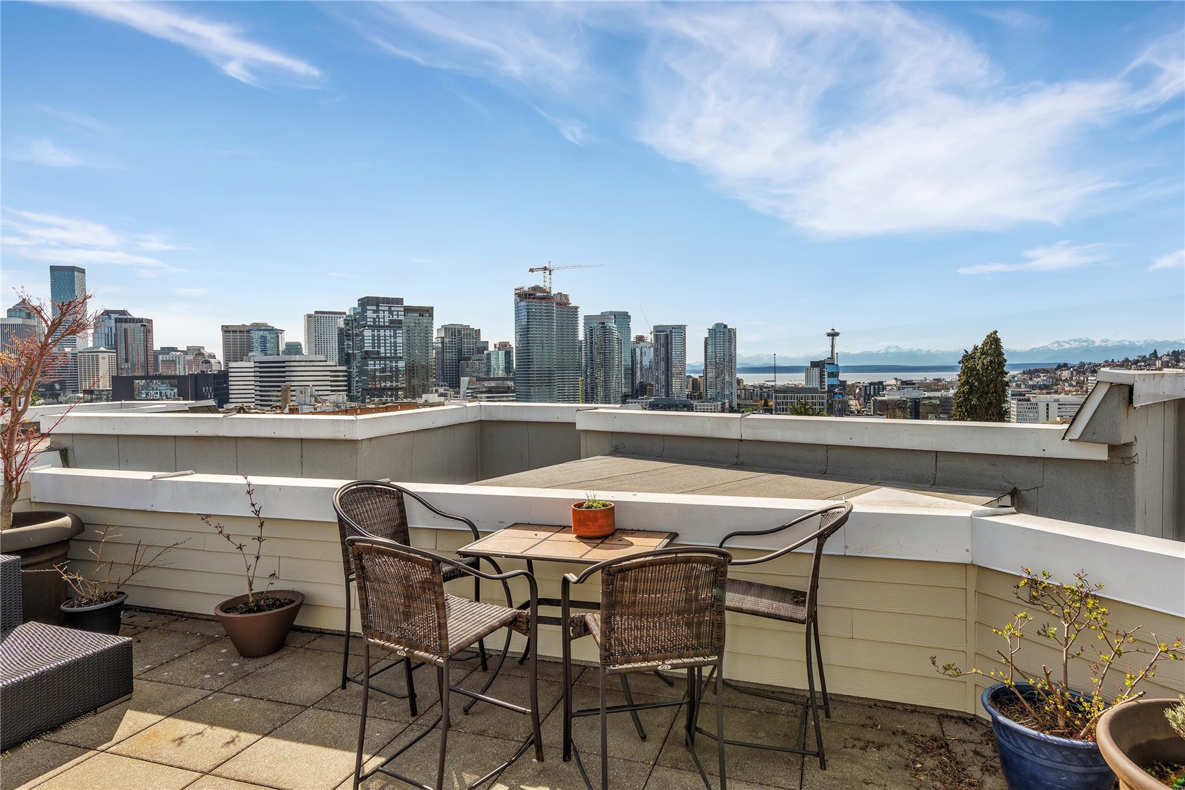 232 Belmont Avenue E Unit: 407