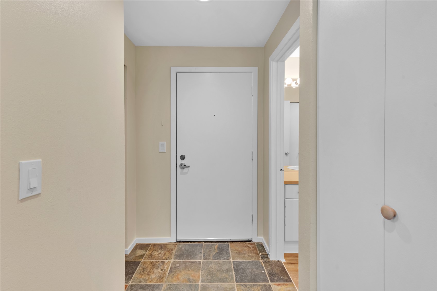 232 Belmont Avenue E Unit: 407