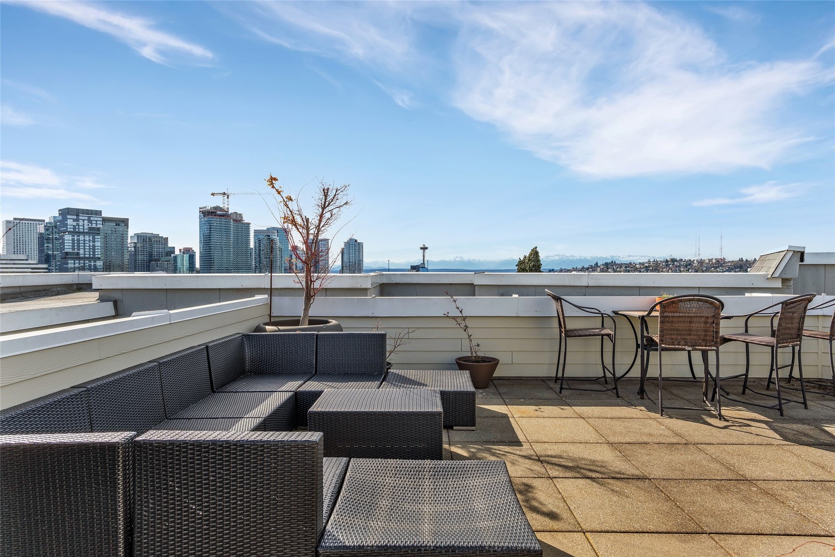 232 Belmont Avenue E Unit: 407