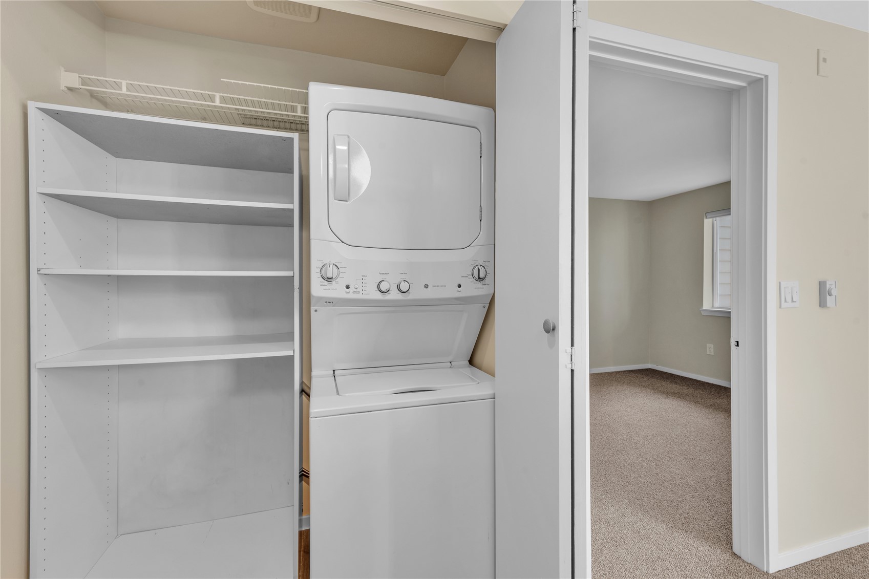 232 Belmont Avenue E Unit: 407