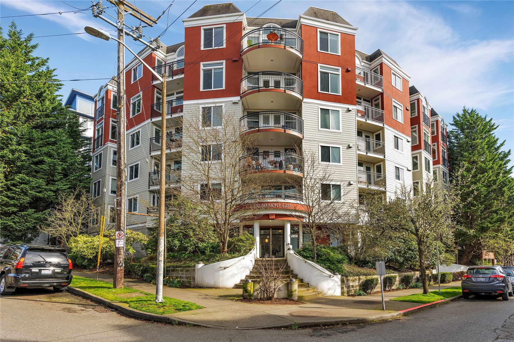 232 Belmont Avenue E Unit: 407