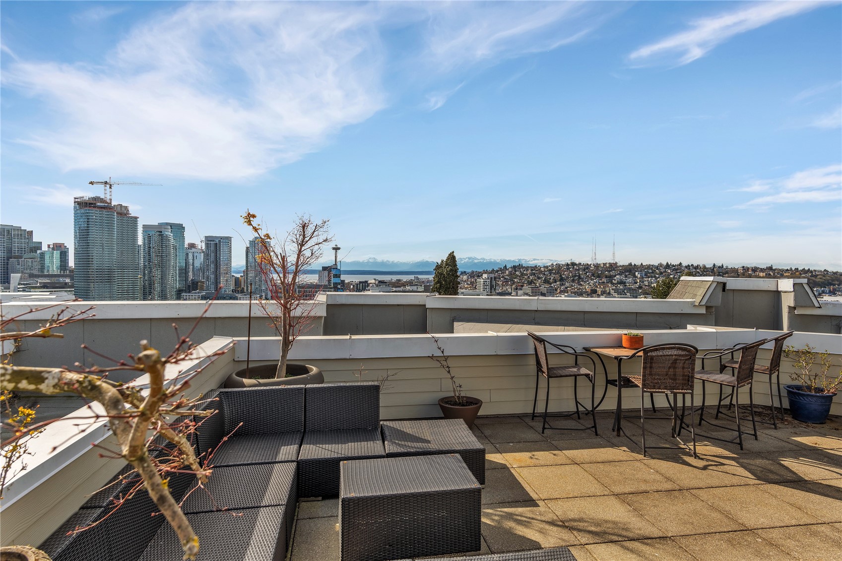 232 Belmont Avenue E Unit: 407