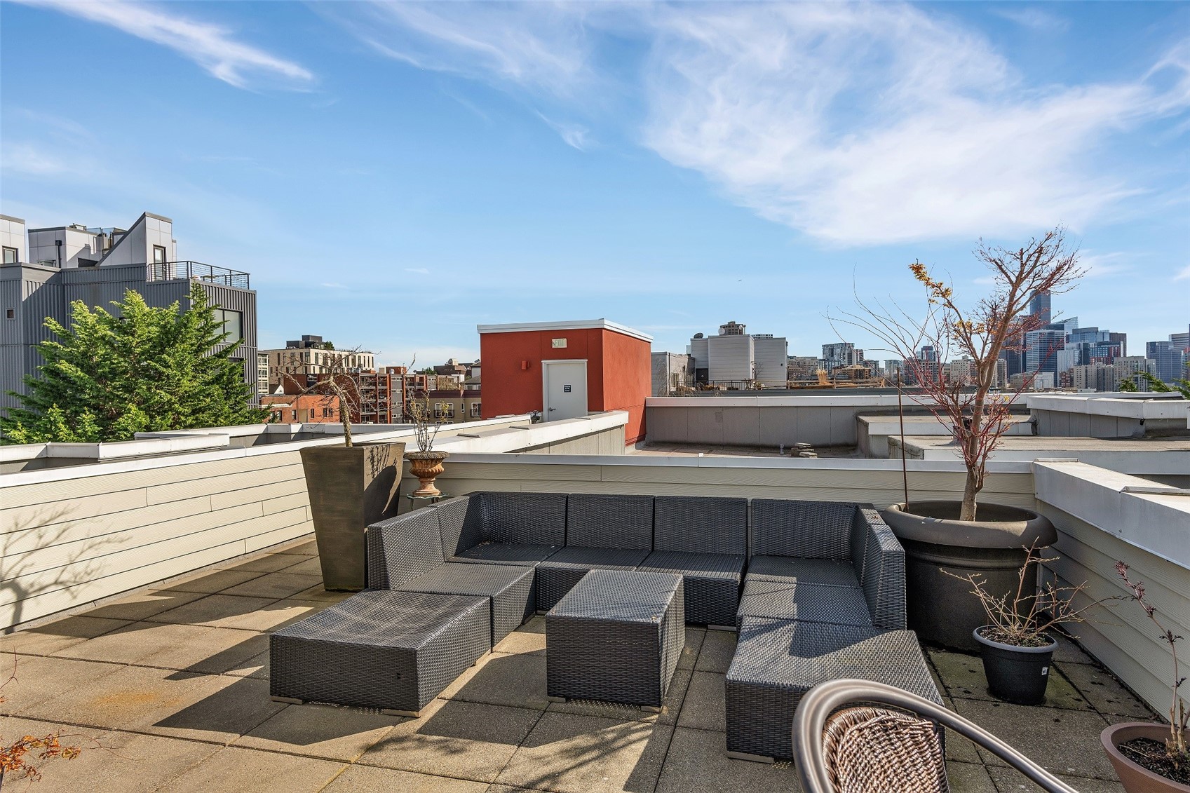 232 Belmont Avenue E Unit: 407