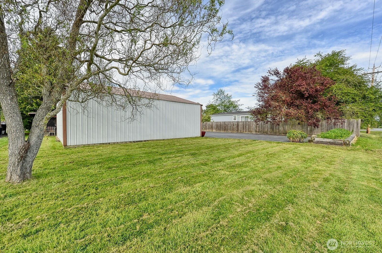 5621 W Shoreview