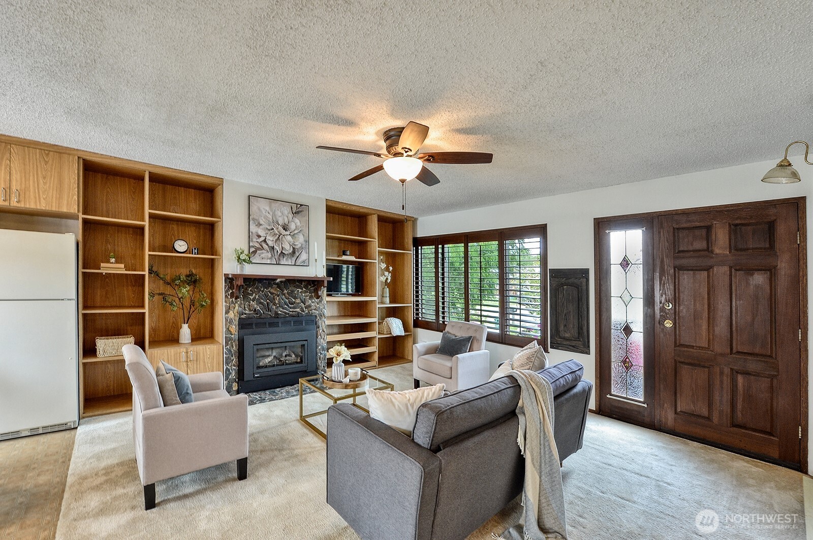 5621 W Shoreview