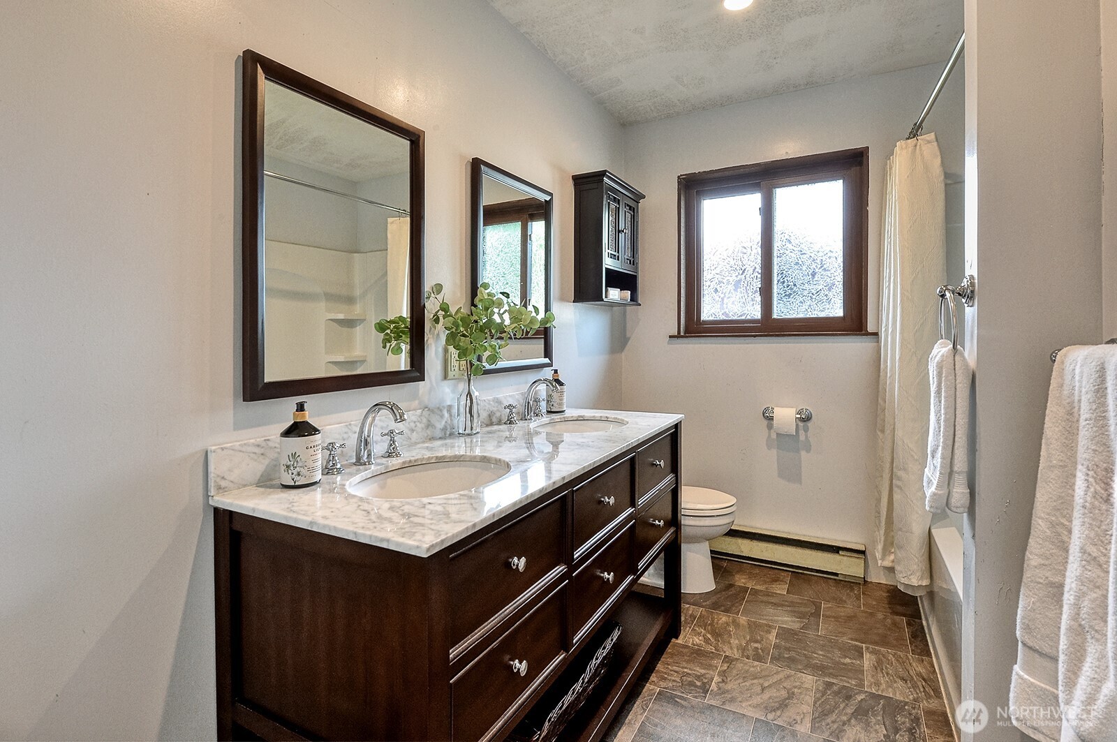 5621 W Shoreview