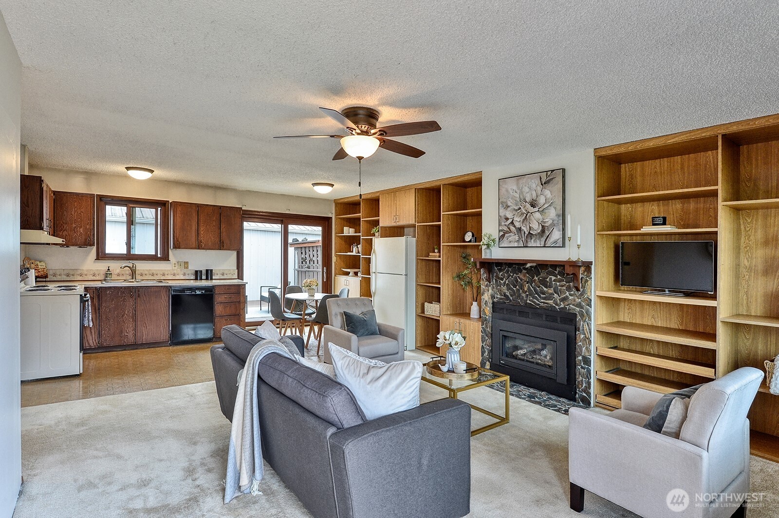 5621 W Shoreview
