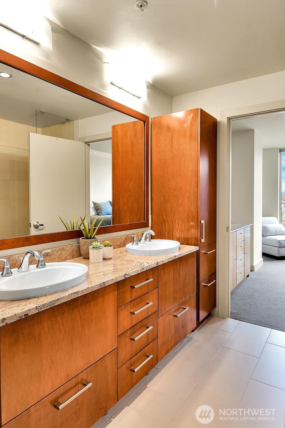 2121 Terry Avenue Unit: N1203