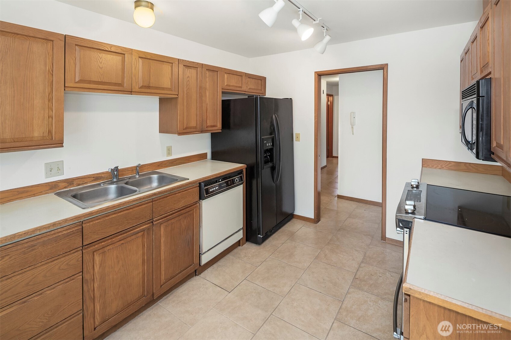 1312 S Massachusetts Street Unit: 202