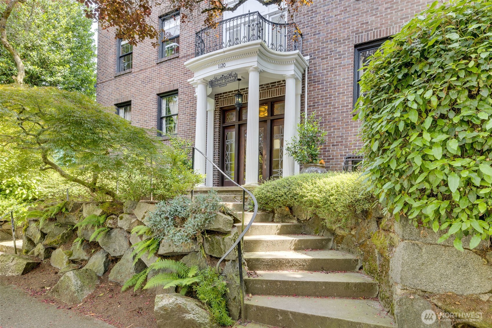 1120 17th Avenue Unit: B