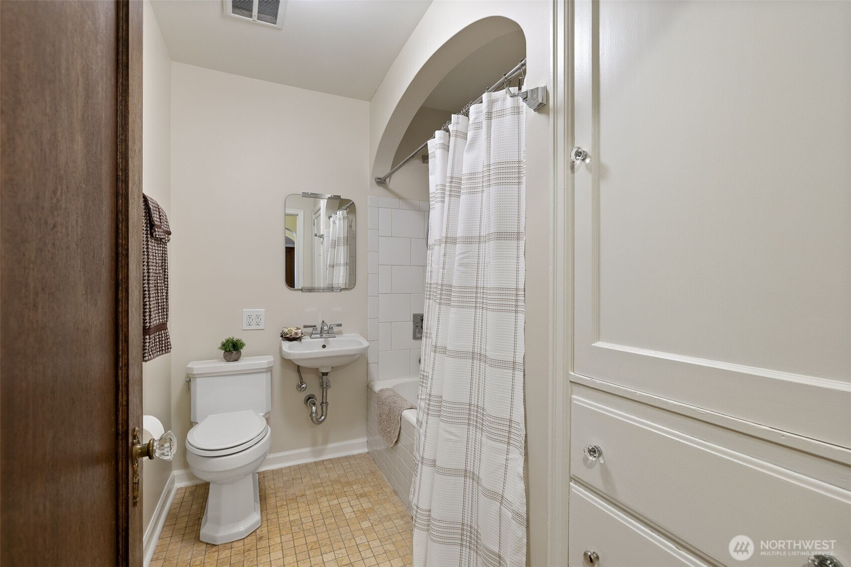 1120 17th Avenue Unit: B