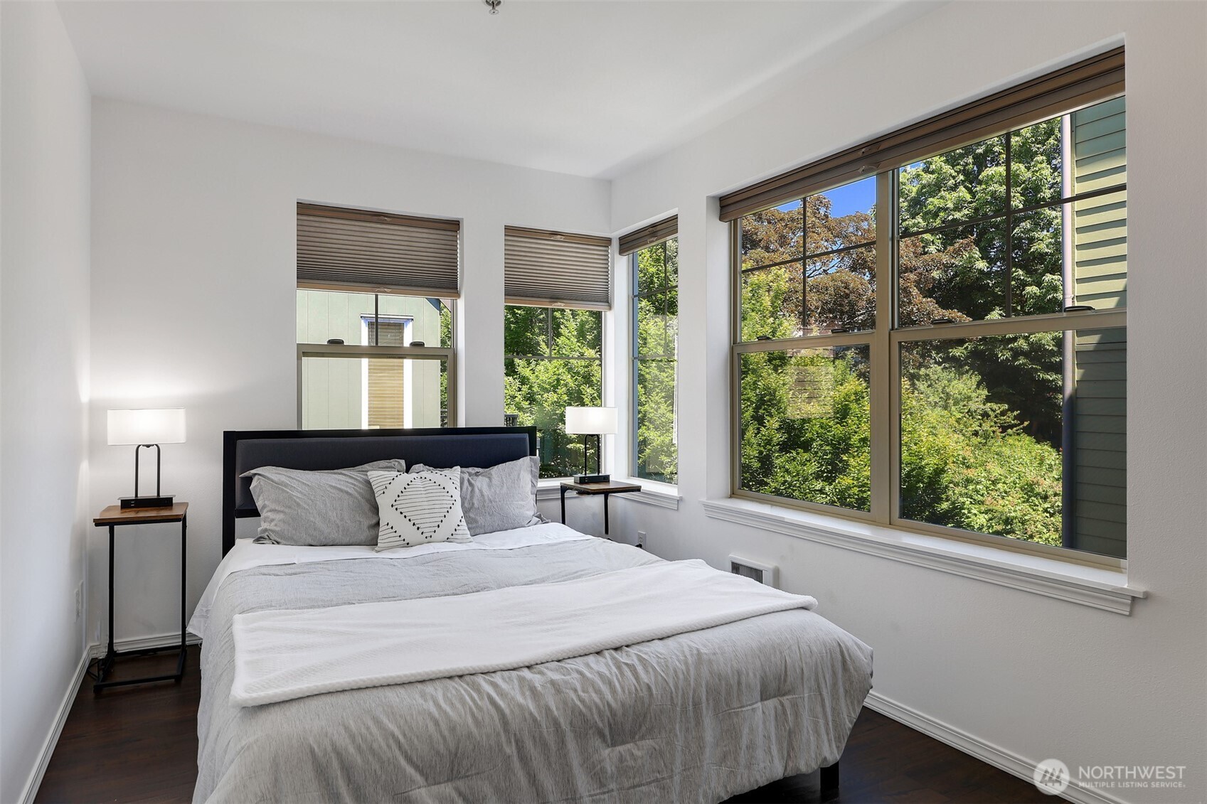 4026 Stone Way N Unit: 501