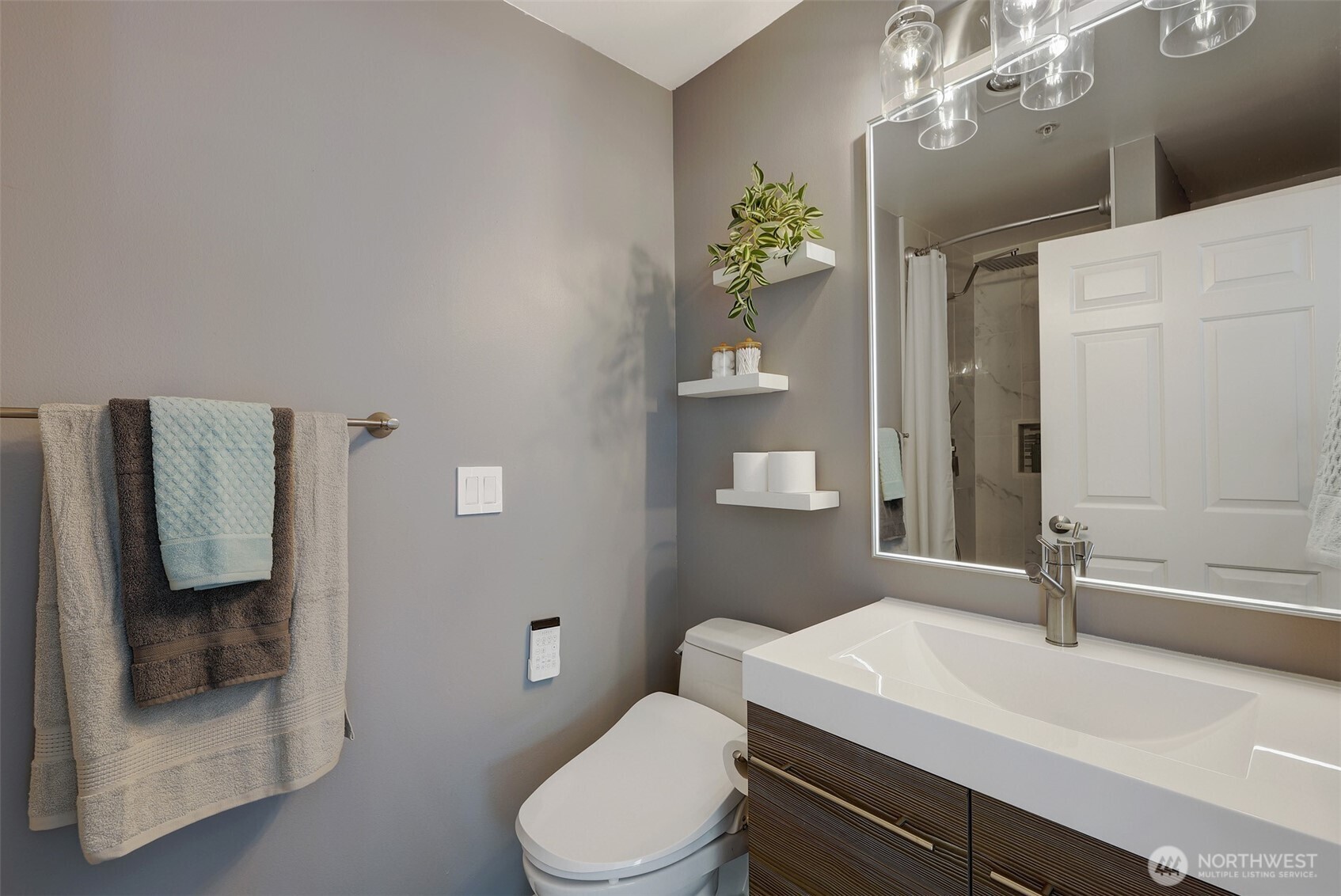 4026 Stone Way N Unit: 501