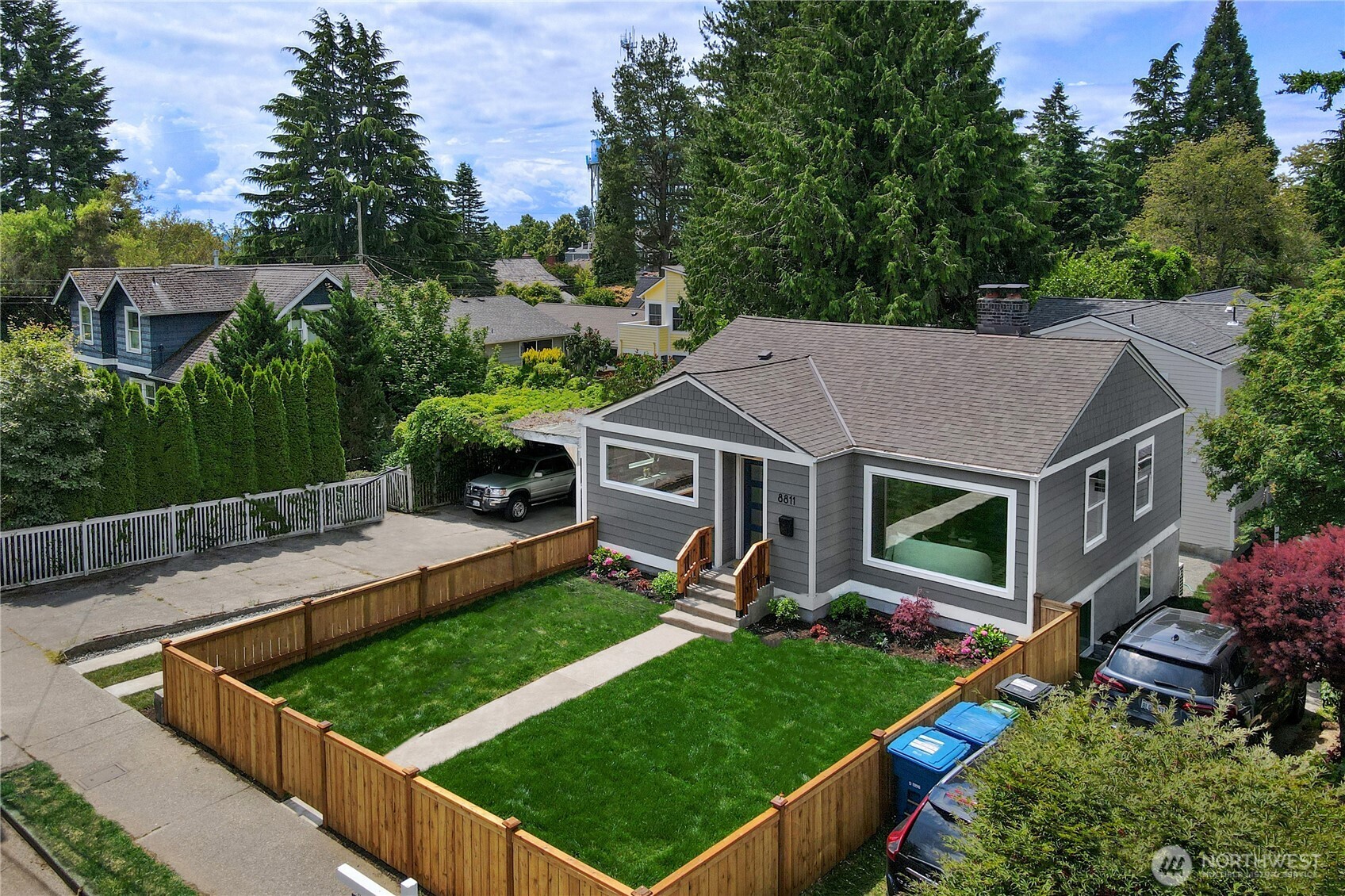 8811 12th Avenue NE