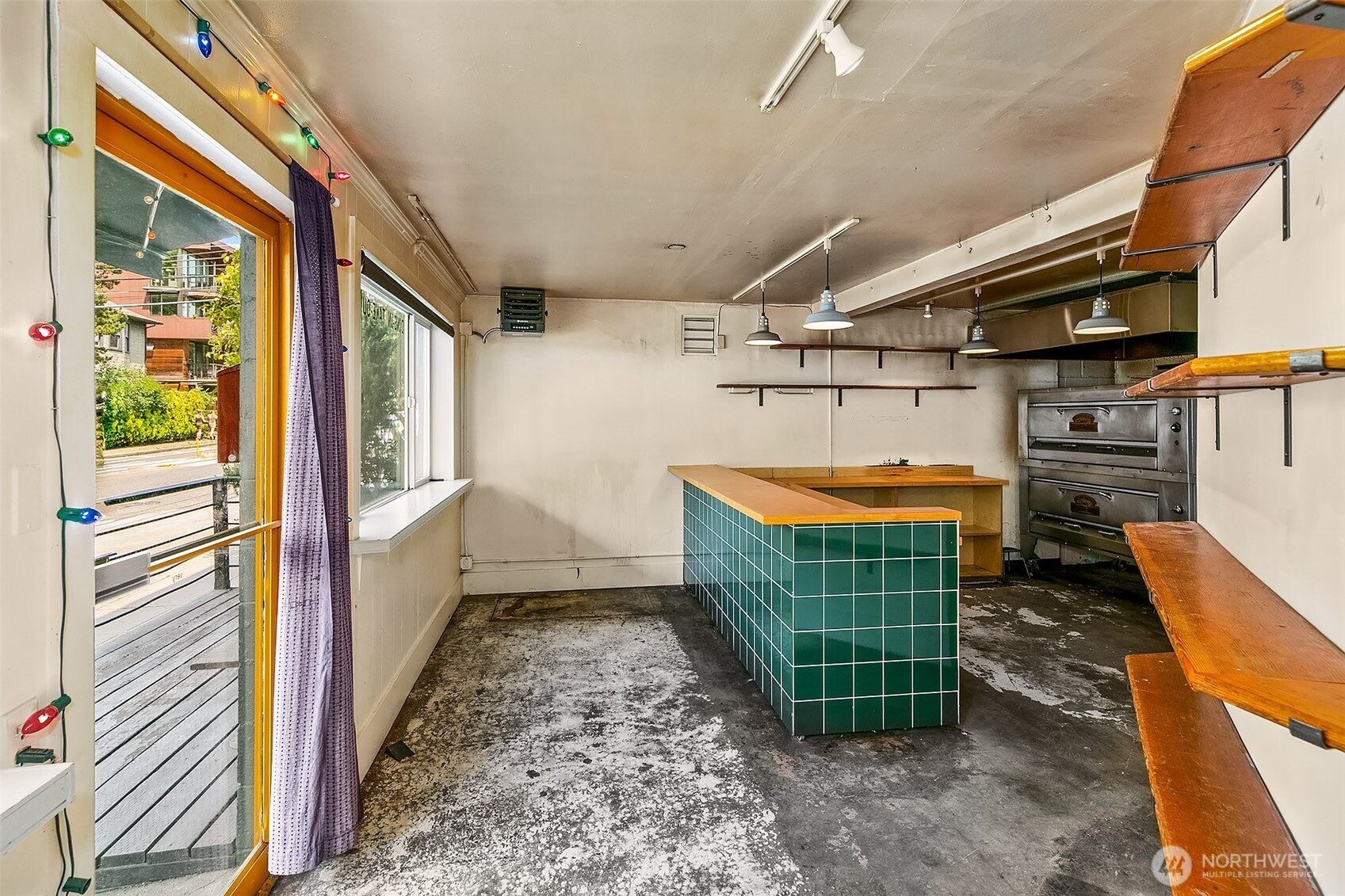 1201 E Denny Way
