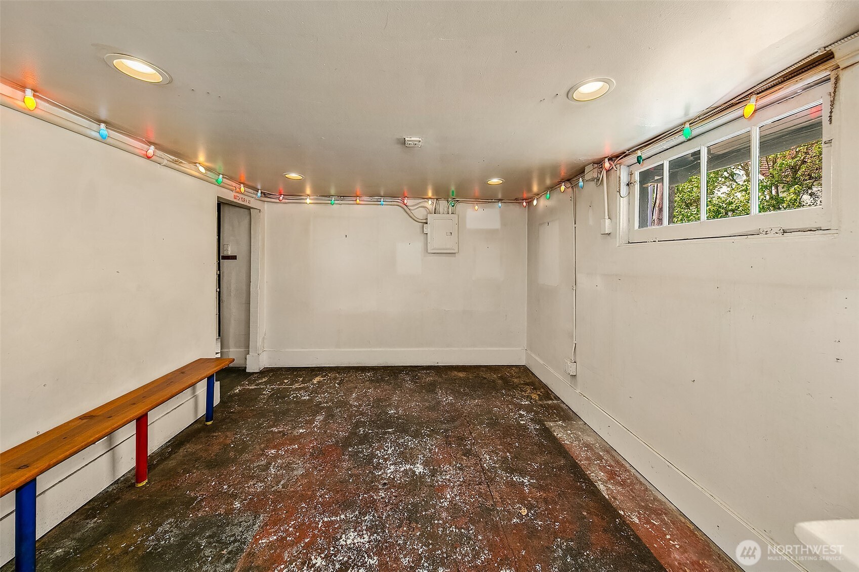 1201 E Denny Way