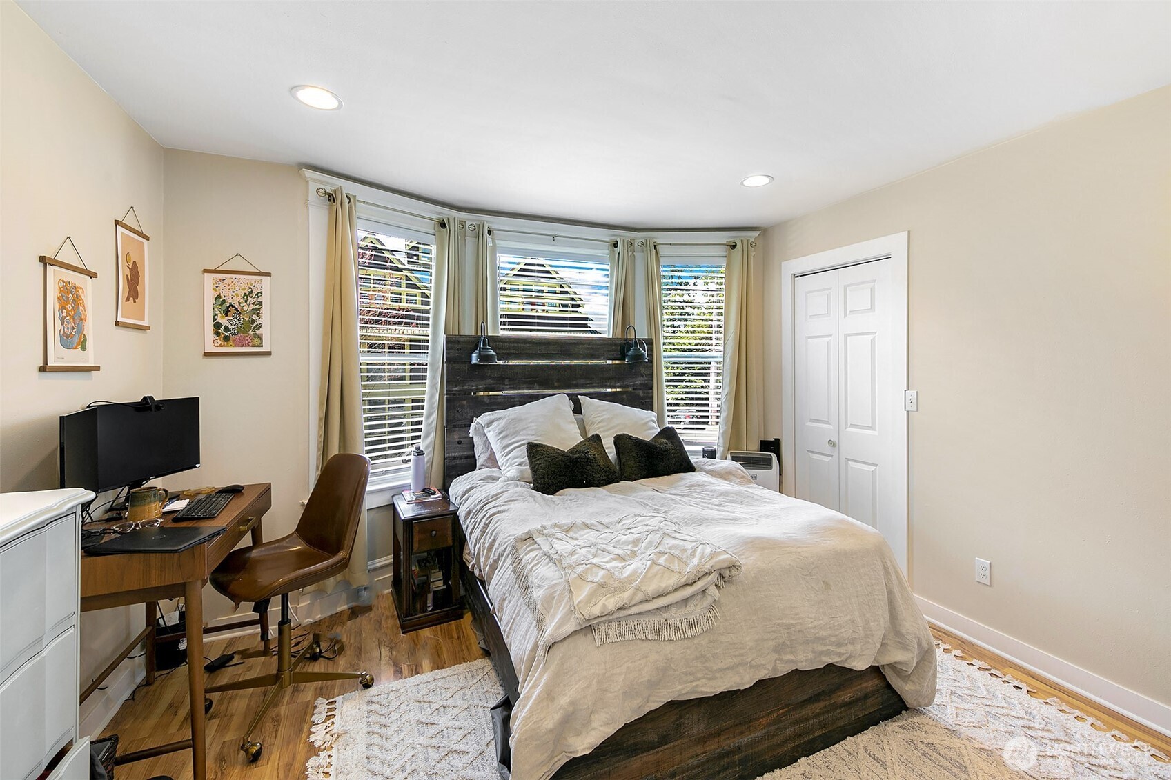 1201 E Denny Way
