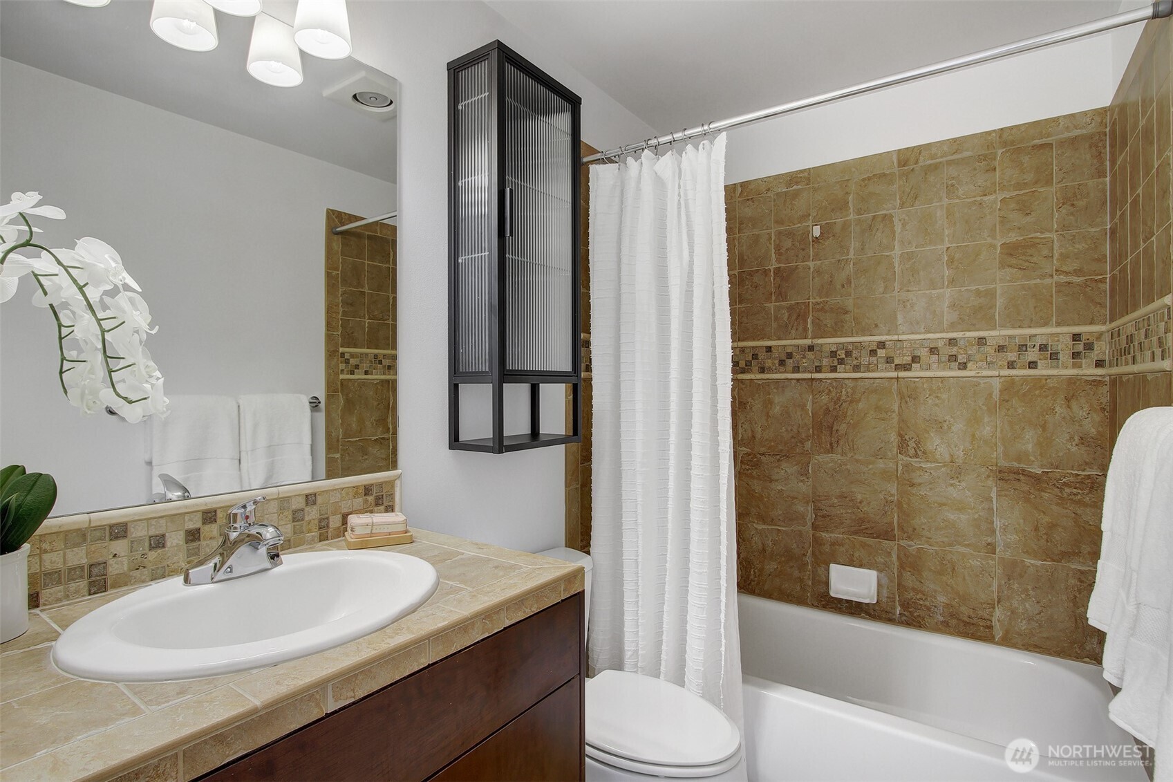 5929 California Avenue SW Unit: B