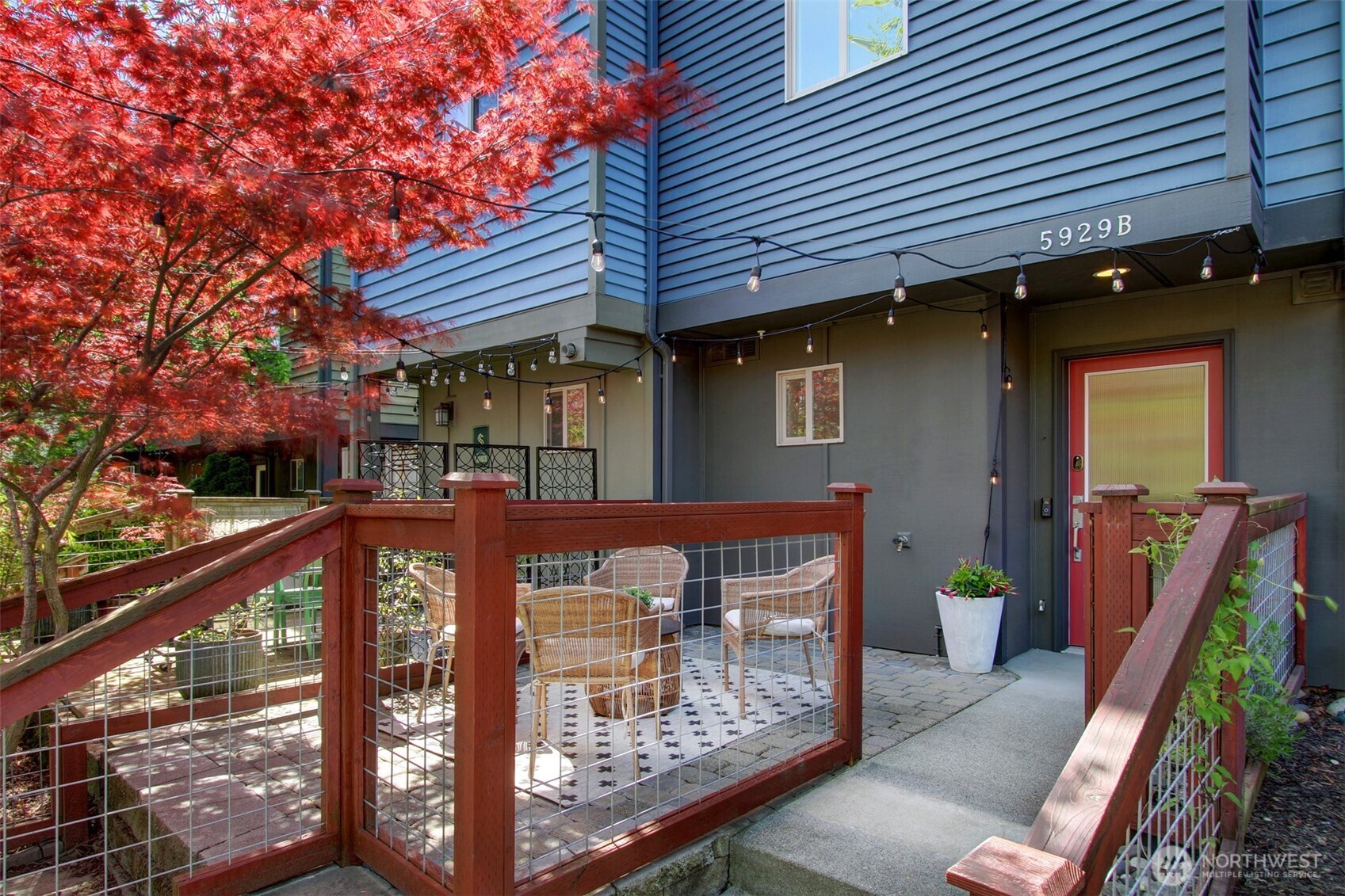 5929 California Avenue SW Unit: B