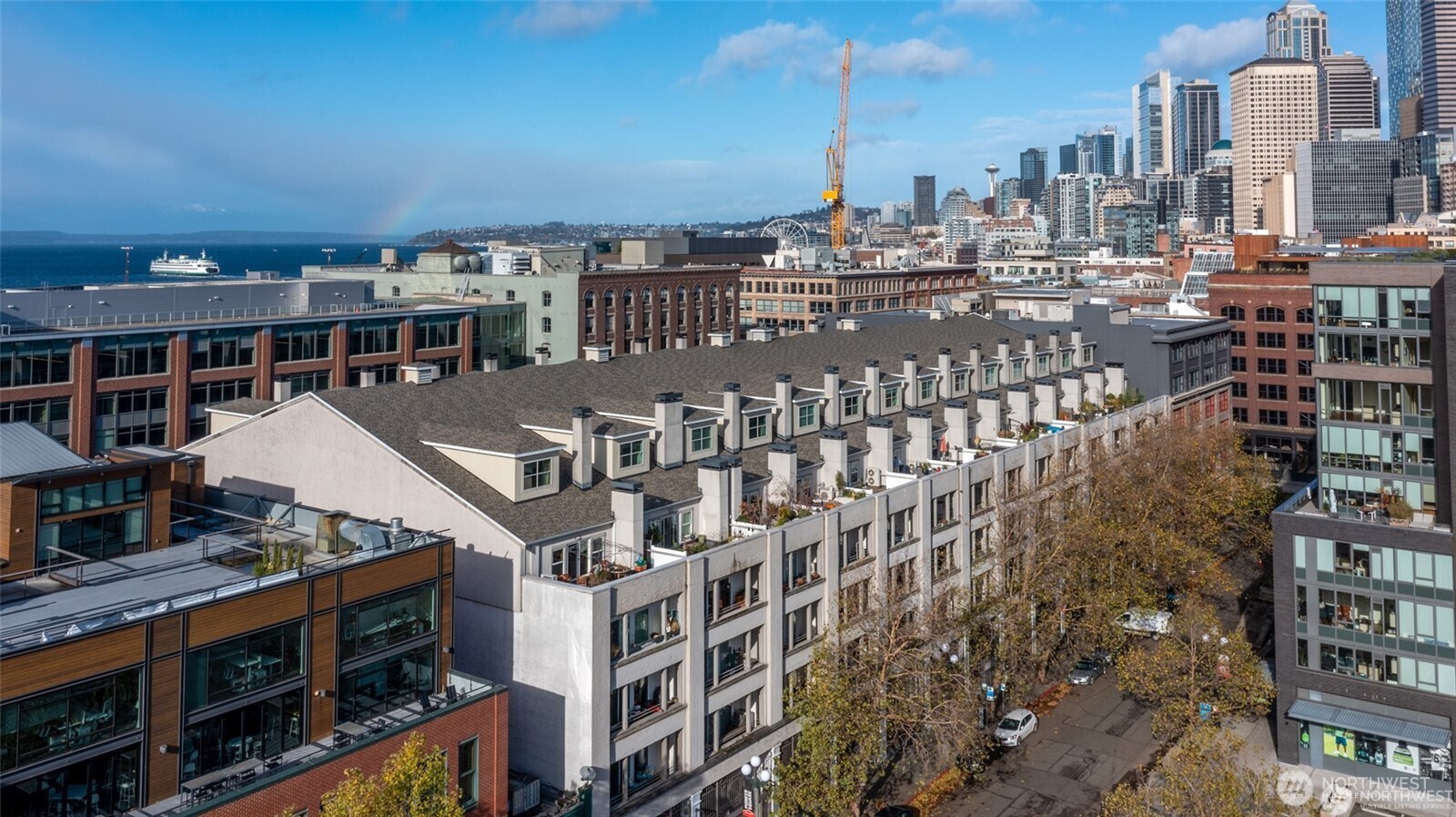 526 1st Avenue S Unit: 517