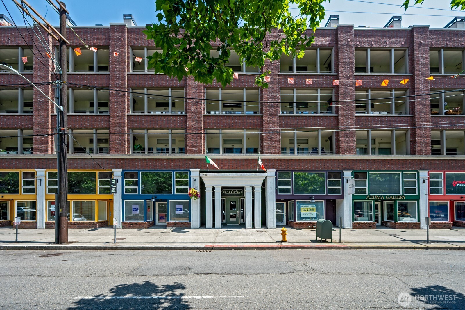 526 1st Avenue S Unit: 517