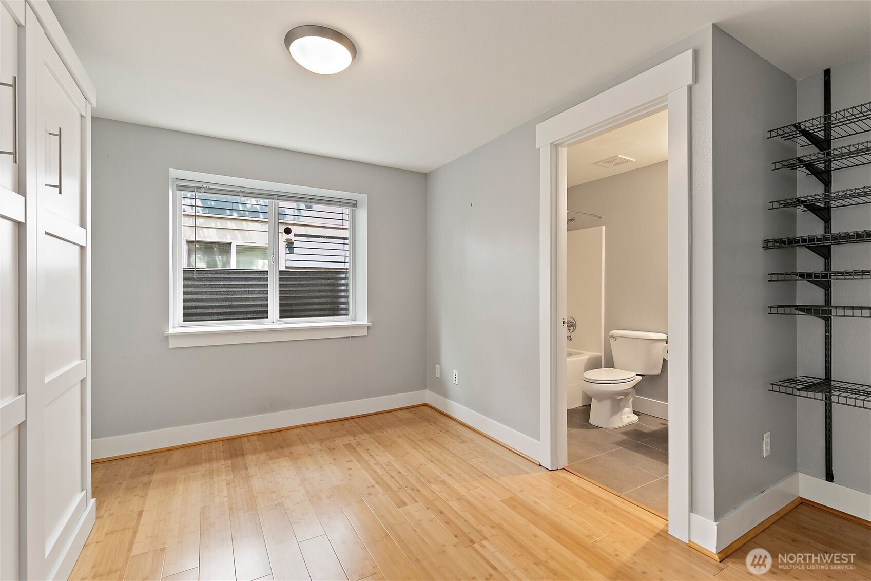 3253 SW Raymond Street