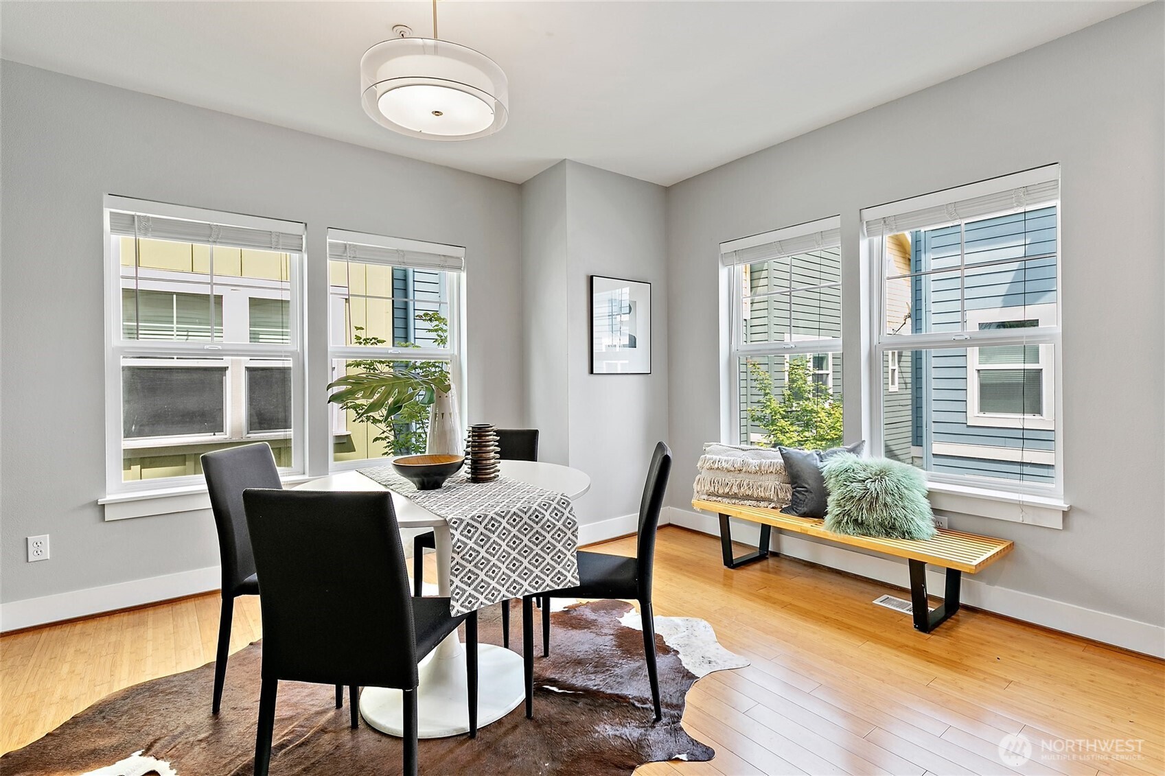 3253 SW Raymond Street