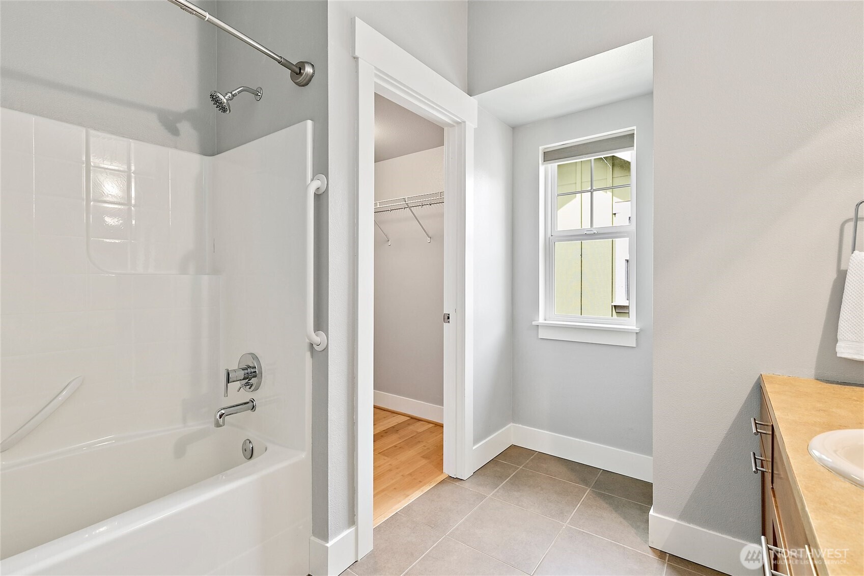 3253 SW Raymond Street