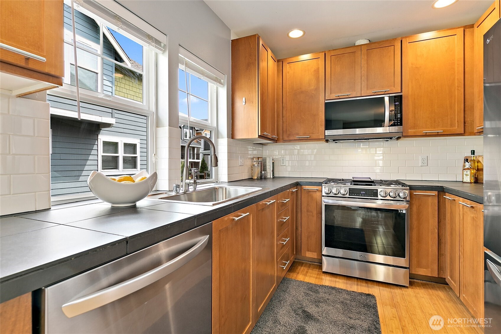 3253 SW Raymond Street