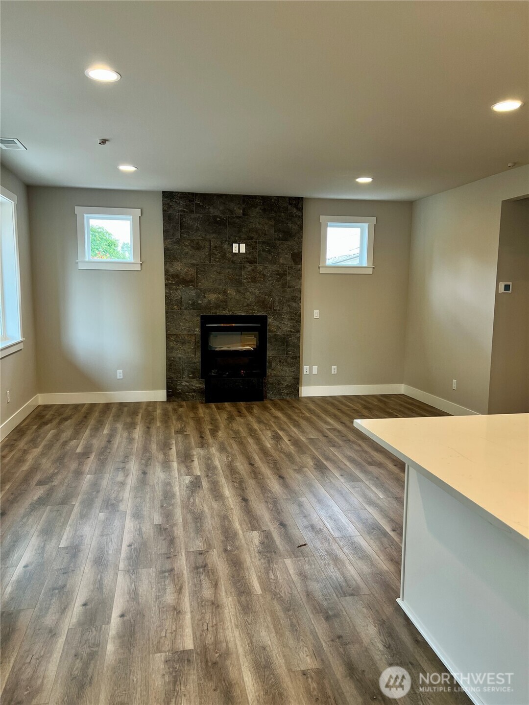 411 205th Street SW Unit: B
