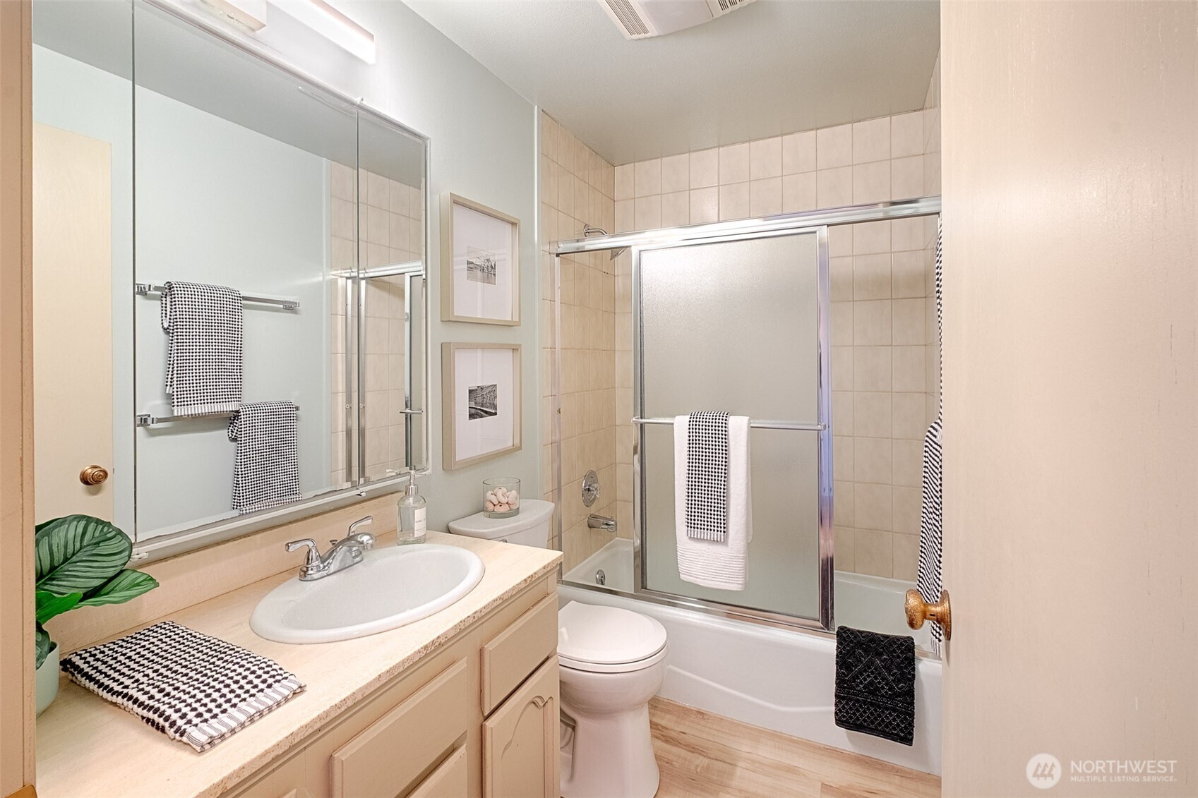 3100 W Commodore Way Unit: 307
